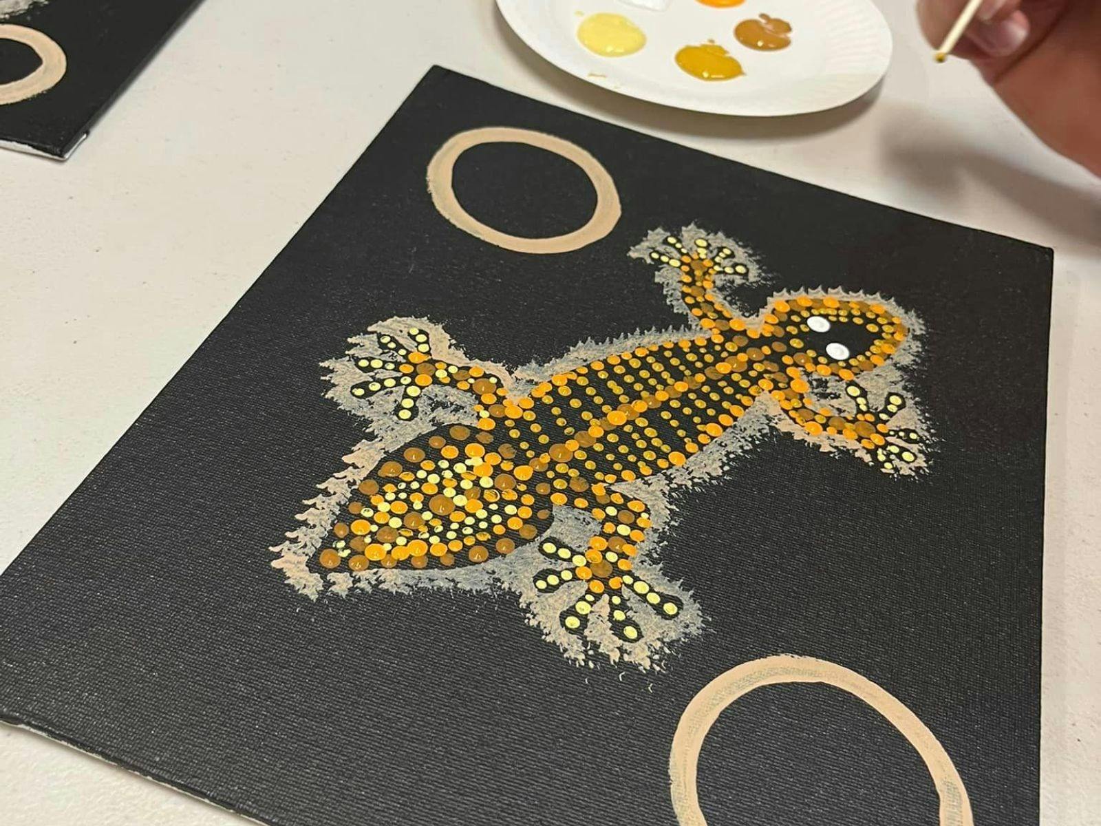 Close up painting of lizard.