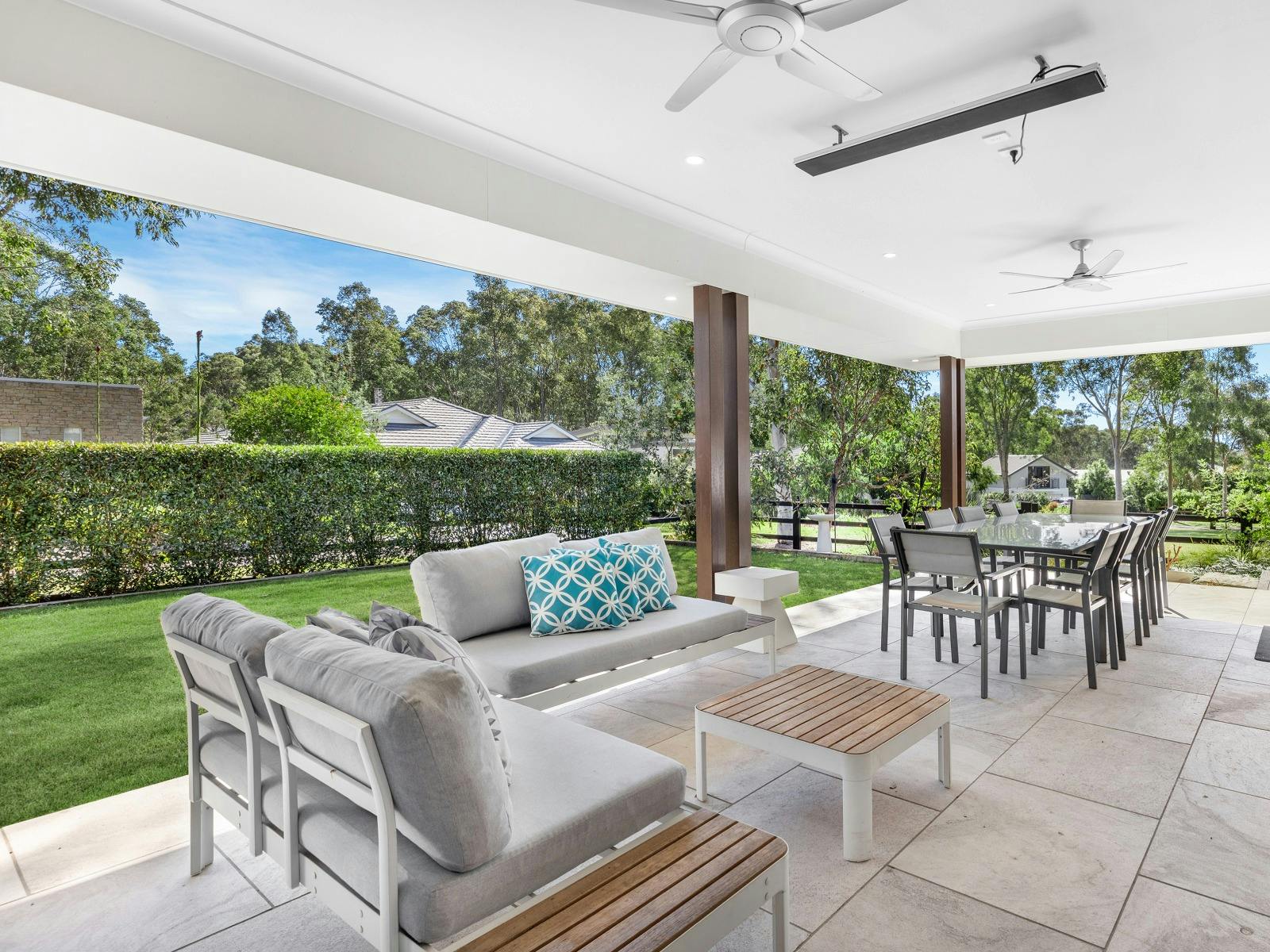 Alkira at The Vintage