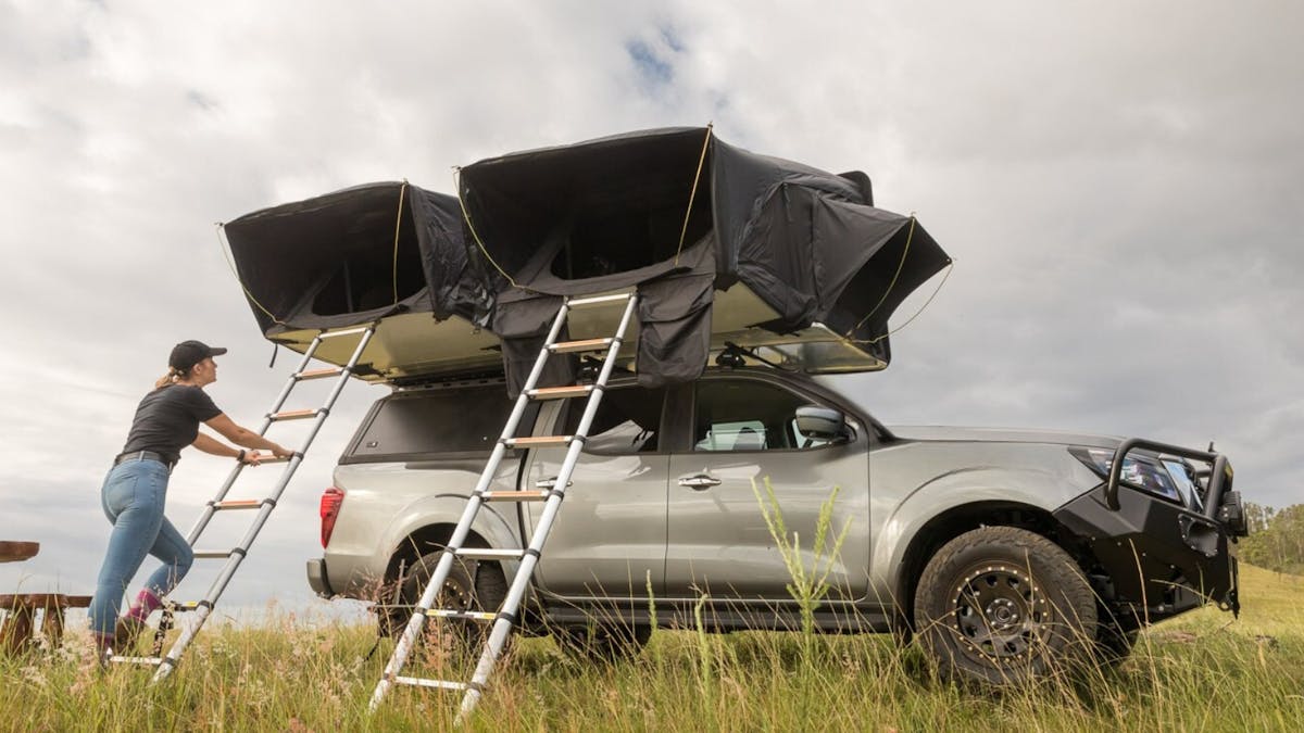 Desert Sands 4x4 Campervan - sleeps and seats 5 people