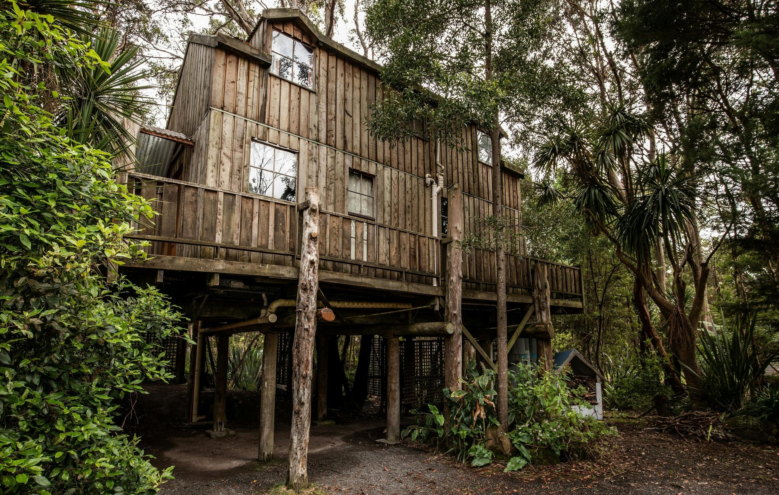 Spa Treehouse