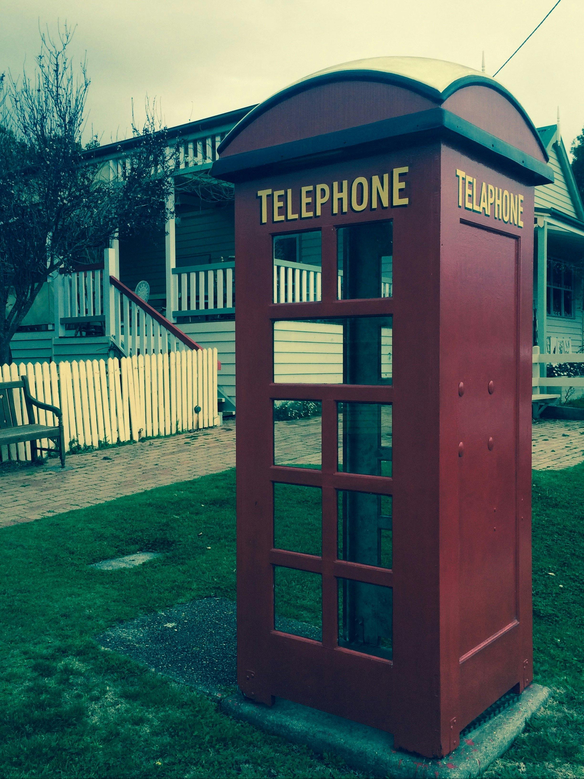 1800年代の村に登録されているこの楽しい遺産のウォーキングツアーに参加してください