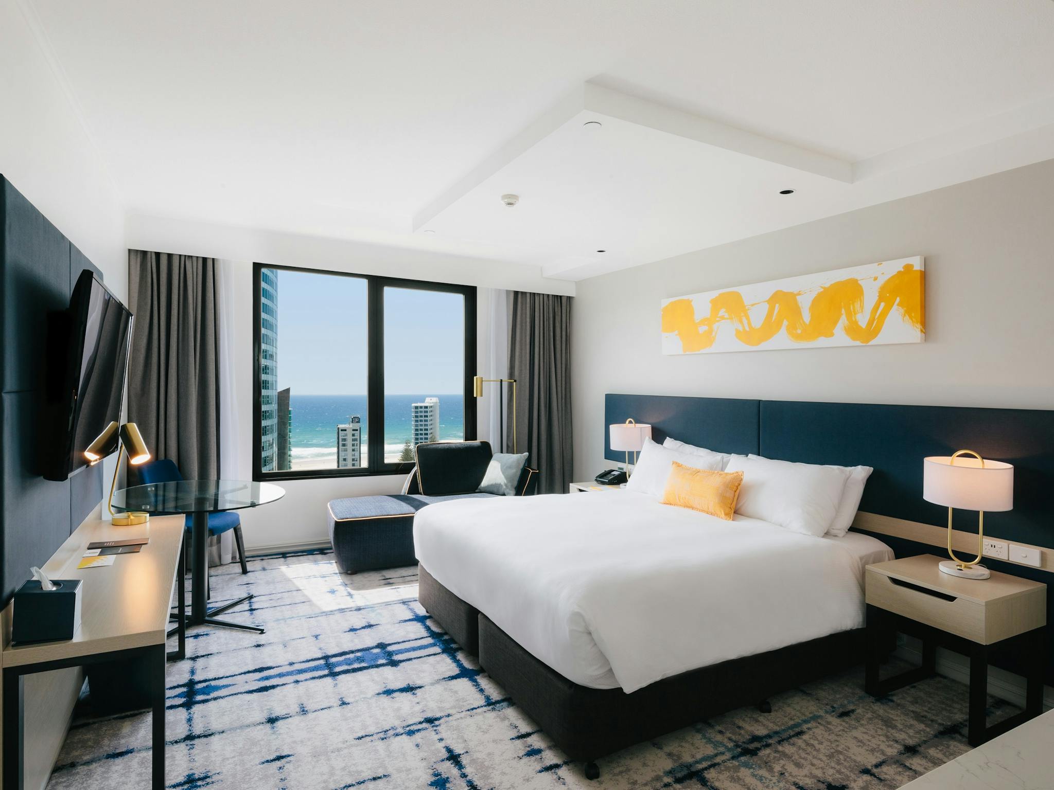 Deluxe king bed with ocean view Deluxe king bed with ocean view