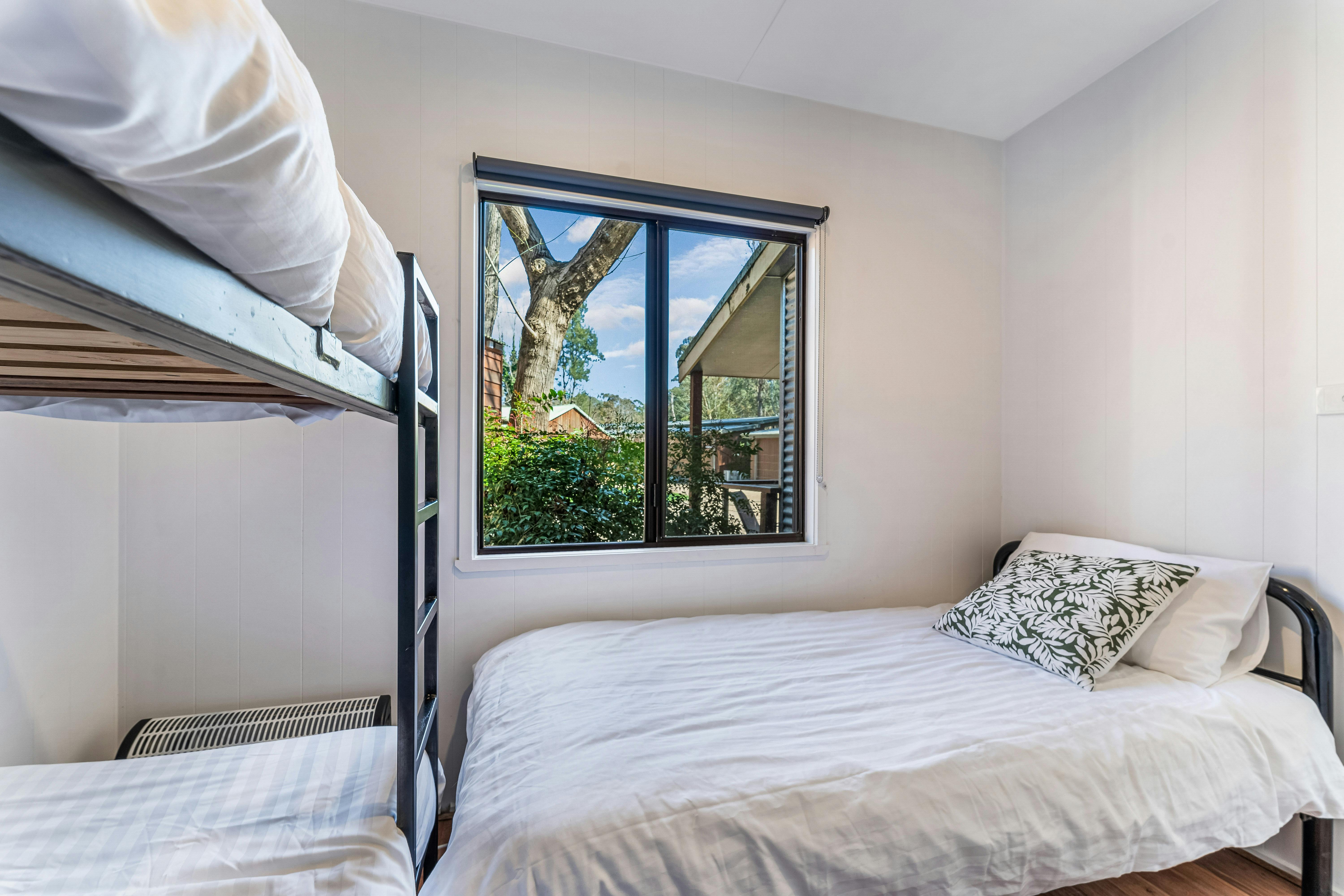 Pet Friendly Two Bedroom Cabin | Tasman Holiday Parks - Bright