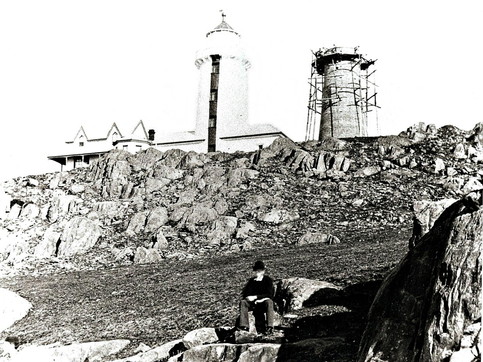 The 1833 Lighthouse with the 1888 Lighthouse under construction