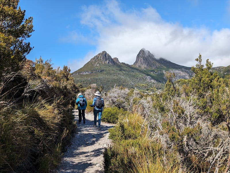Hiking Dove Lake Circuit Cradle Mountain