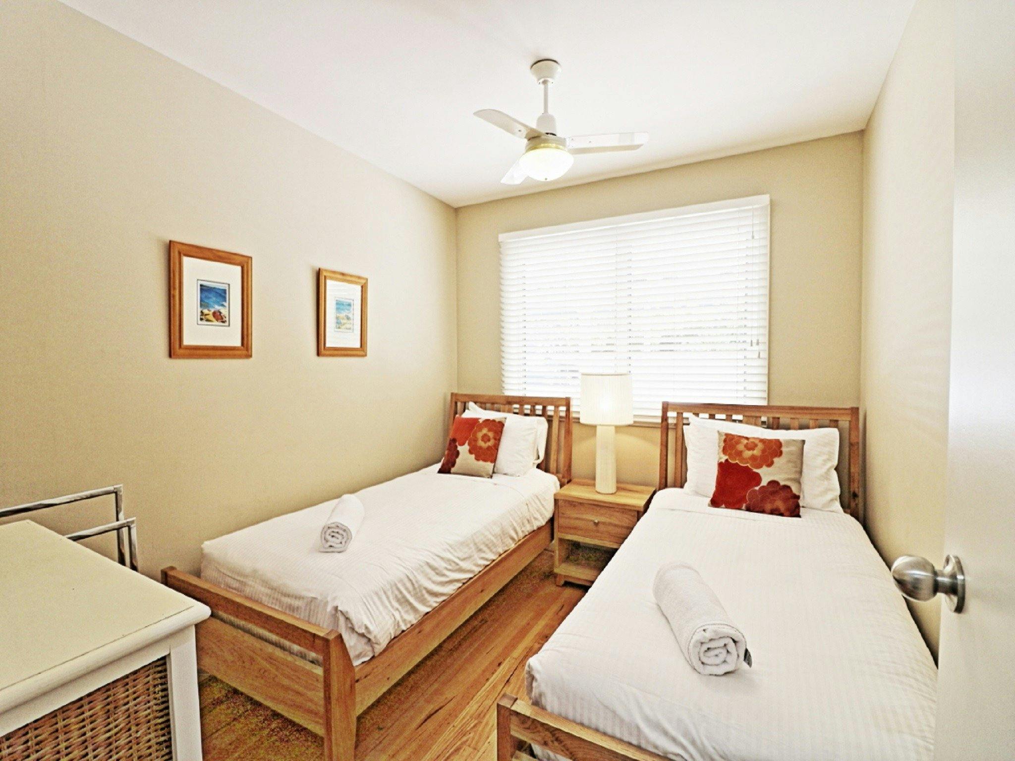 Twin Room - Upstairs