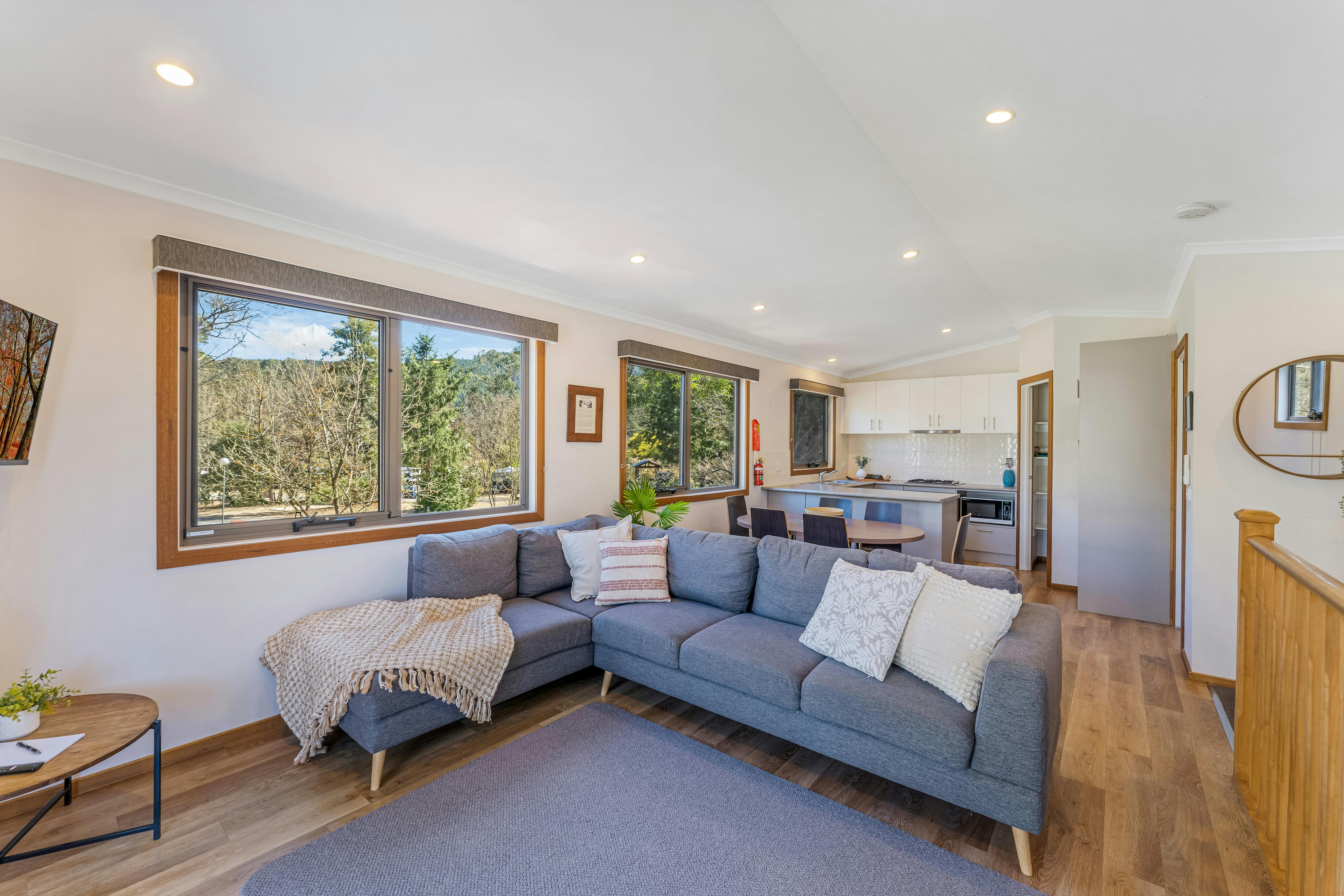 Three Bedroom Spa Townhouse | Tasman Holiday Parks - Bright