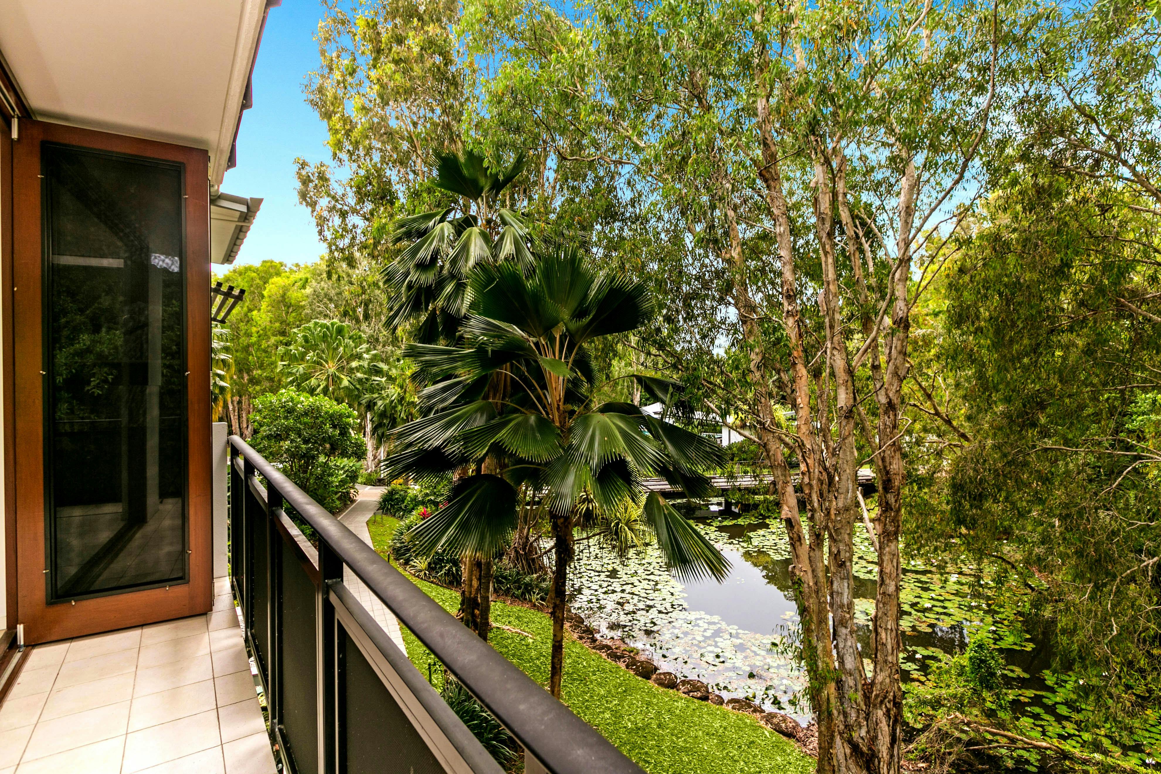 BALCONY VIEW, SPACIOUS