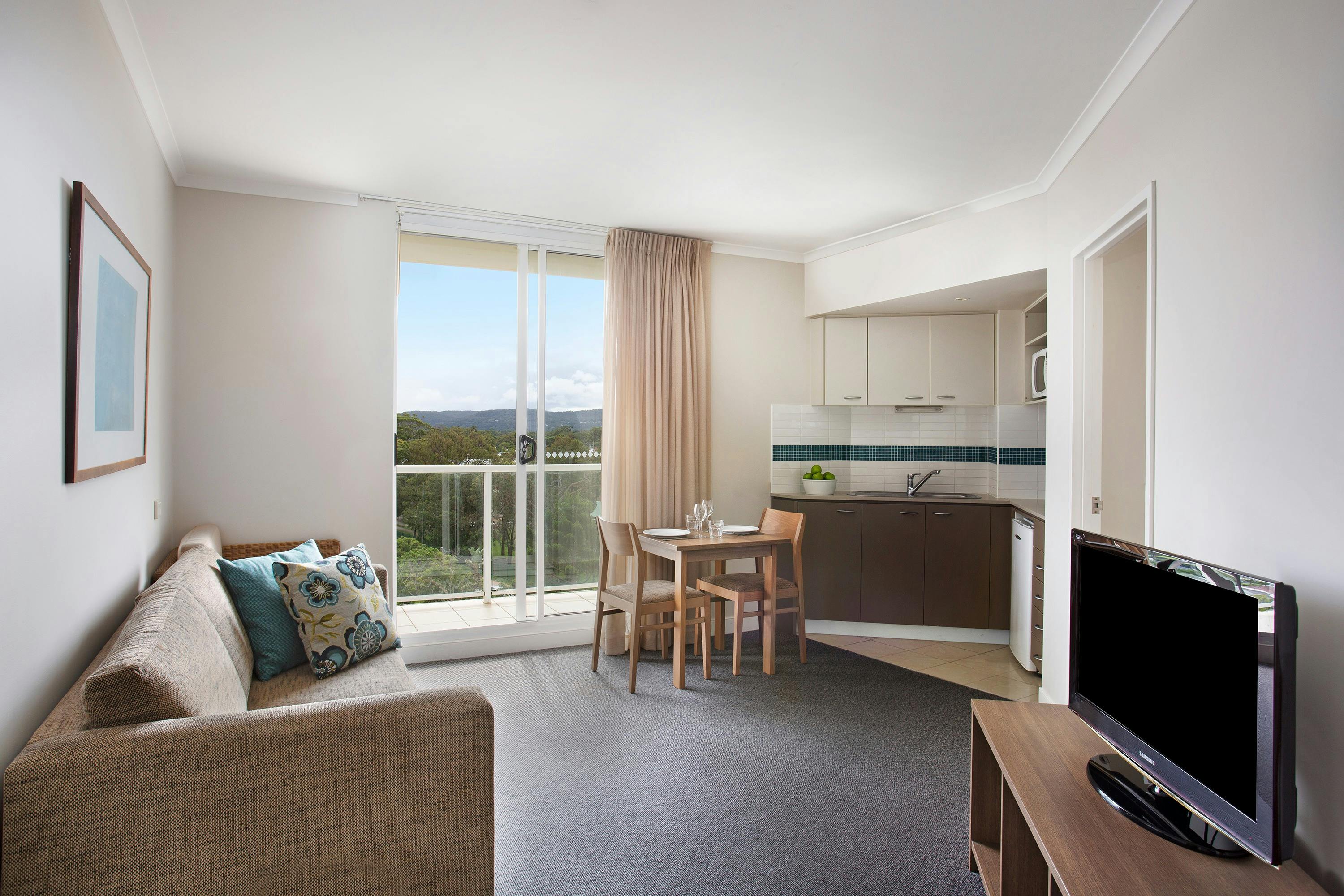 Mantra Ettalong Beach - 2 Bedroom Suite