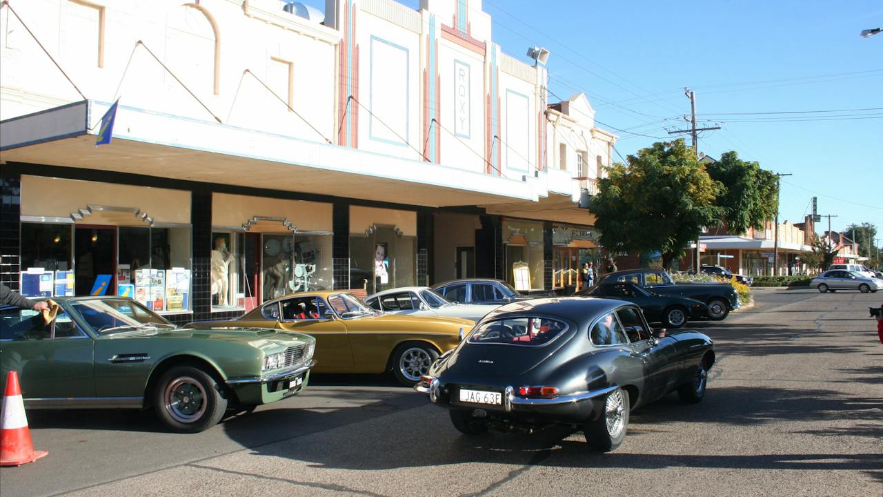 Roxy Theatre and Greek Museum - Bingara