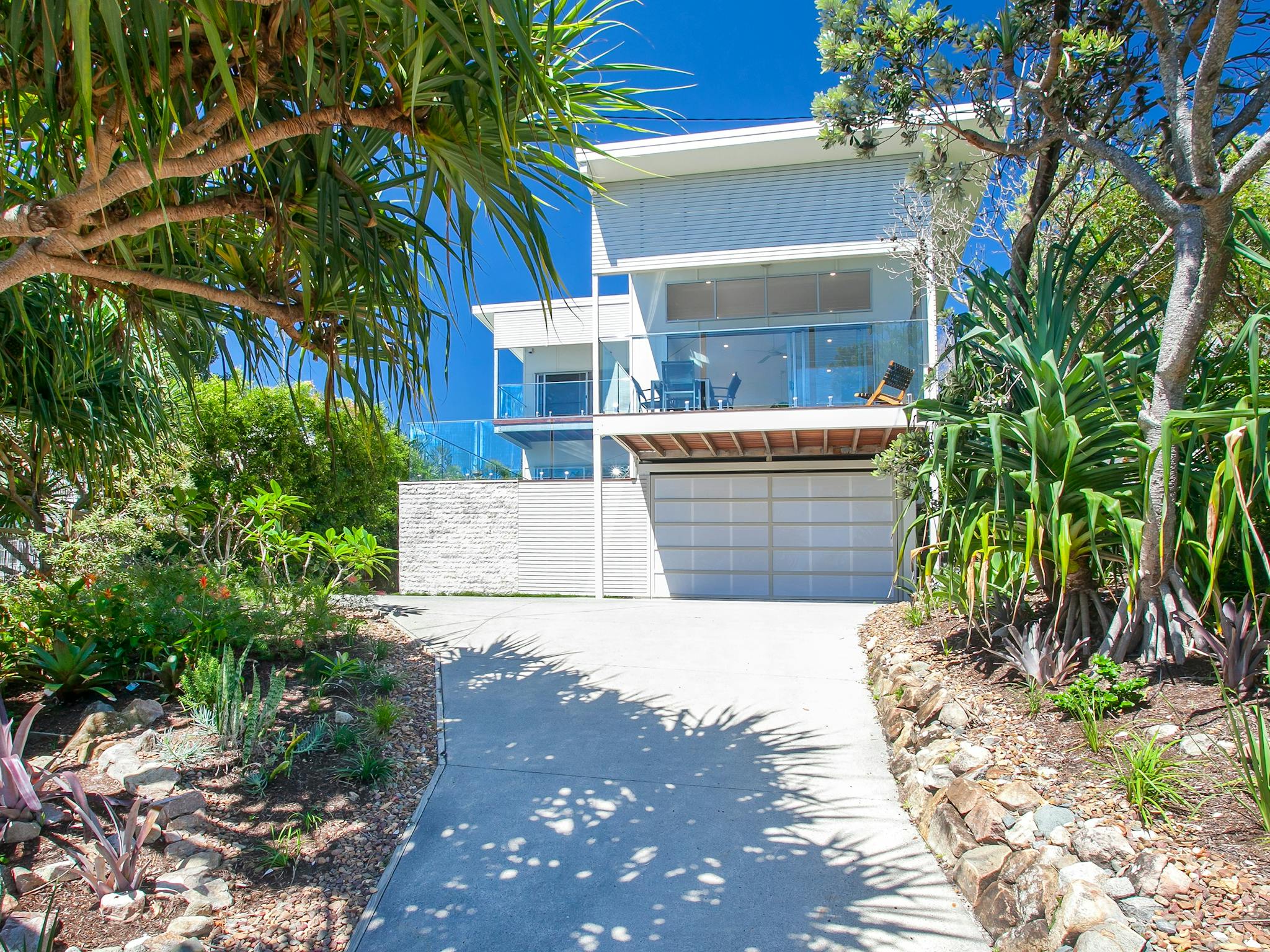 Spacious, Modern Home in Sunshine Beach Spacious, Modern Home in Sunshine Beach