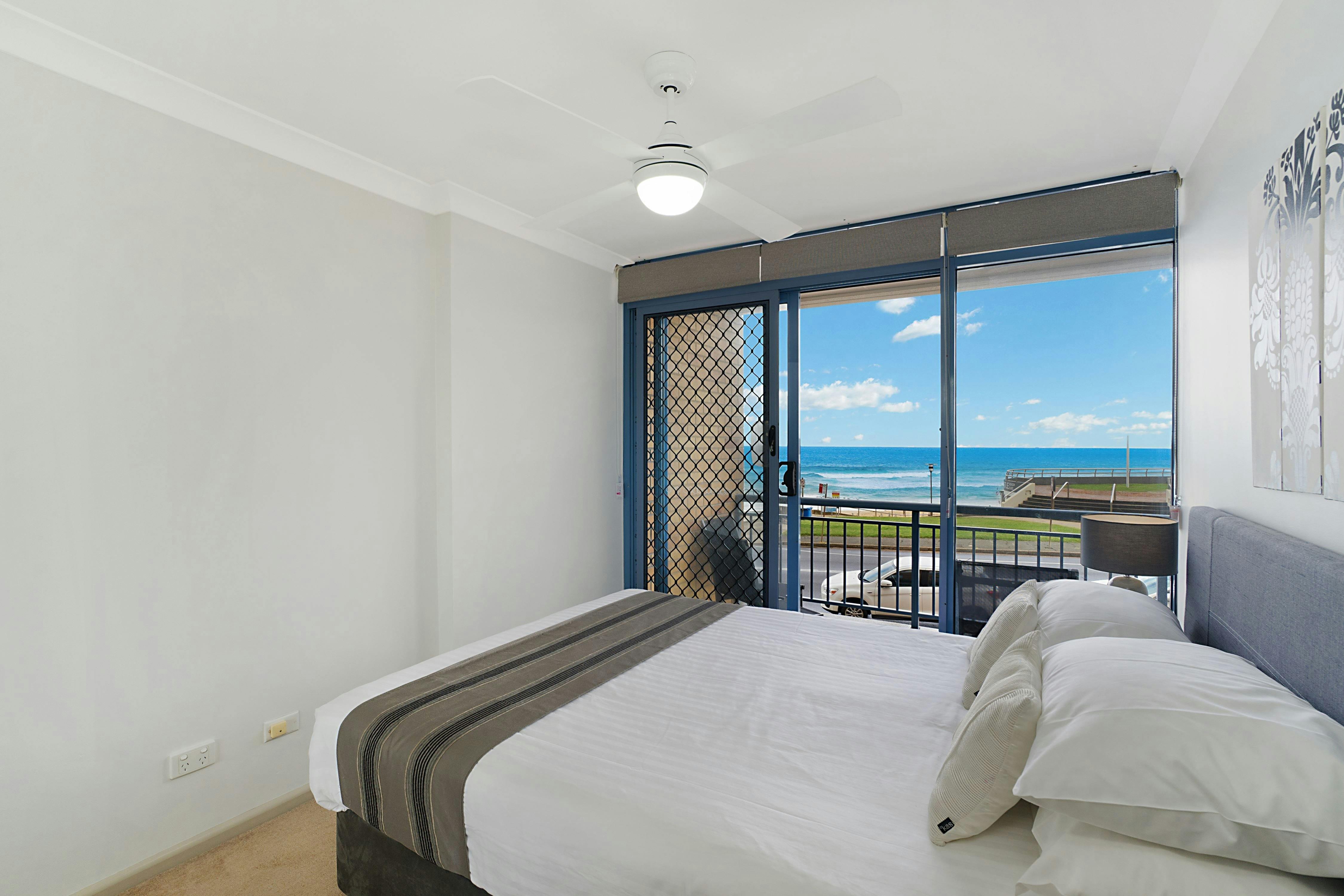 Newcastle Short Stay Sandbar Newcastle Beach Visit