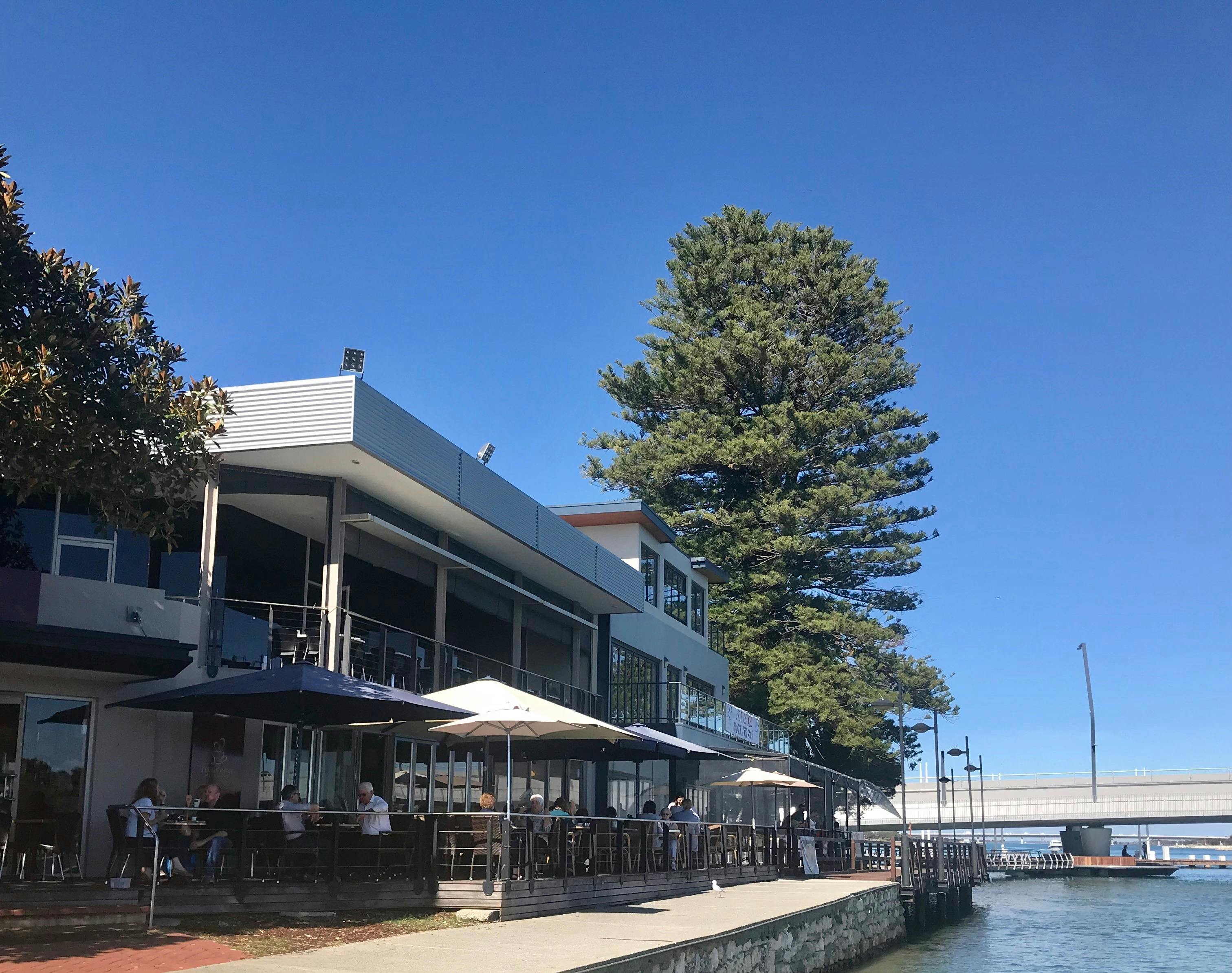 Redmanna Waterfront Restaurant