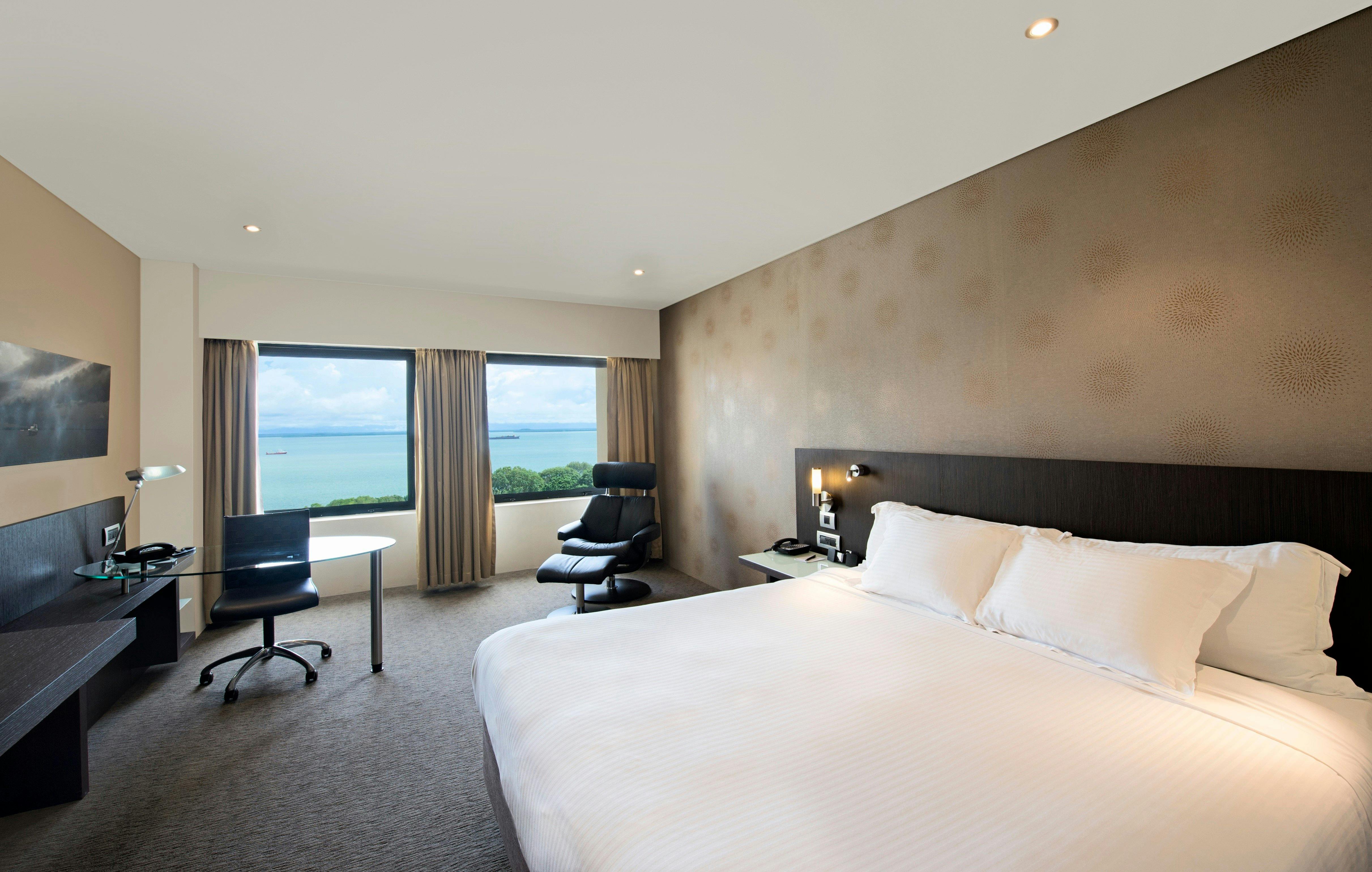 King Executive Room With Lounge Access, View
