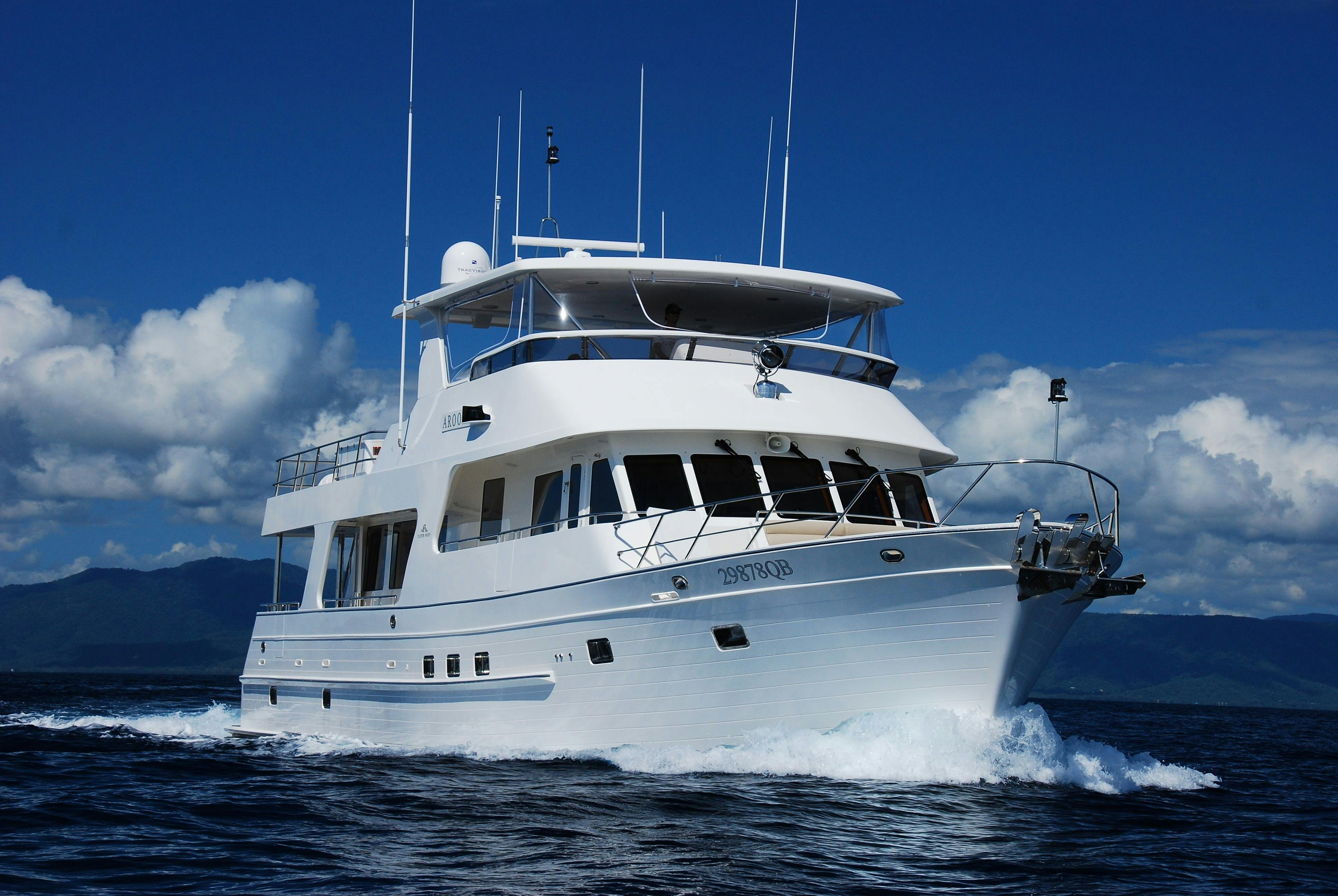 Yacht charter Great Barrier Reef