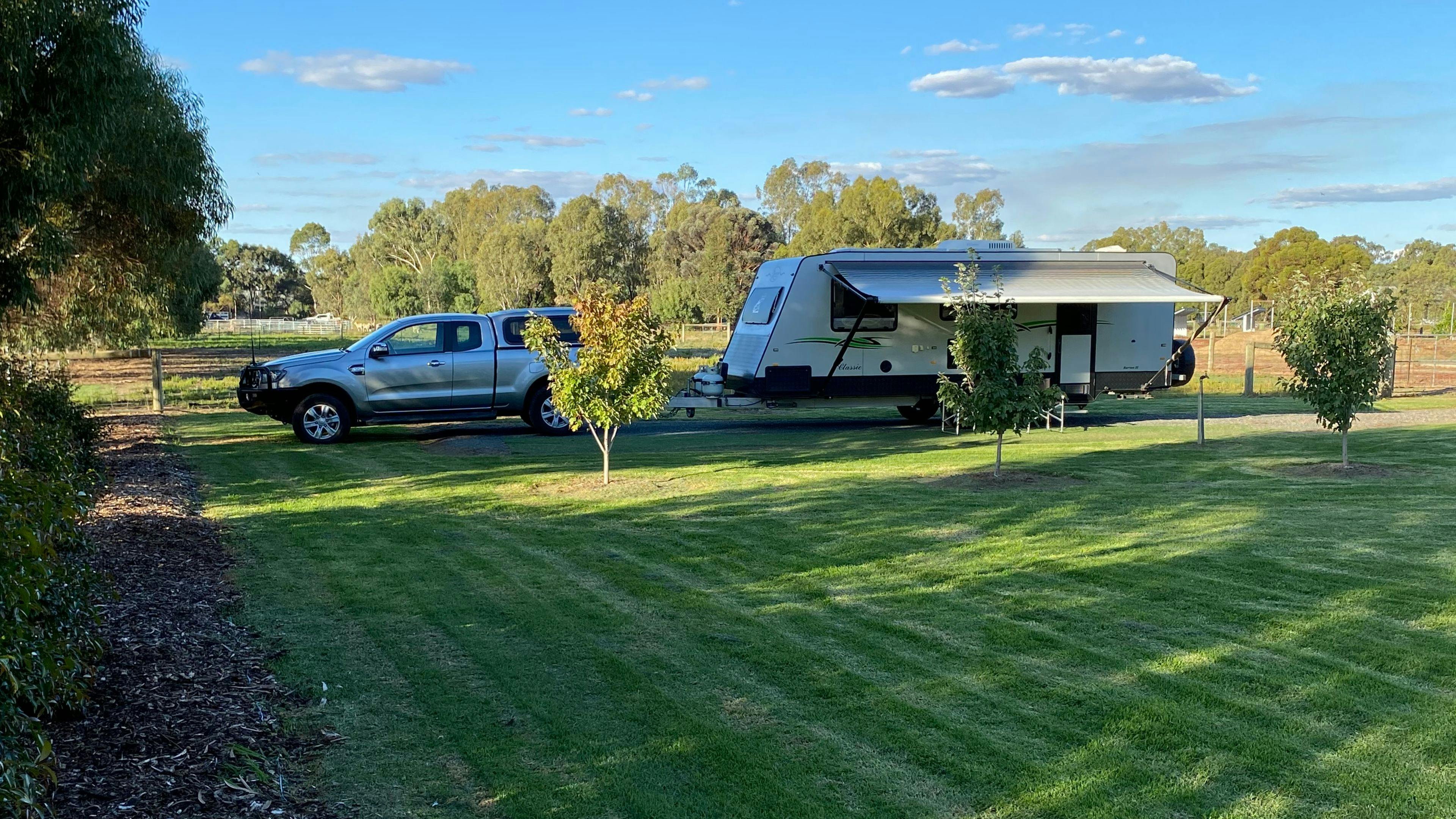 데니톰 에이커스