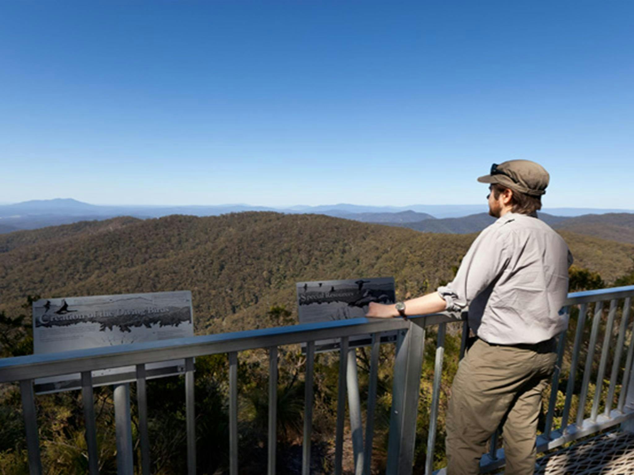 Hanging Mountain lookout scenery, Deua National Park. Photo: Lucas Boyd &copy; DPIE