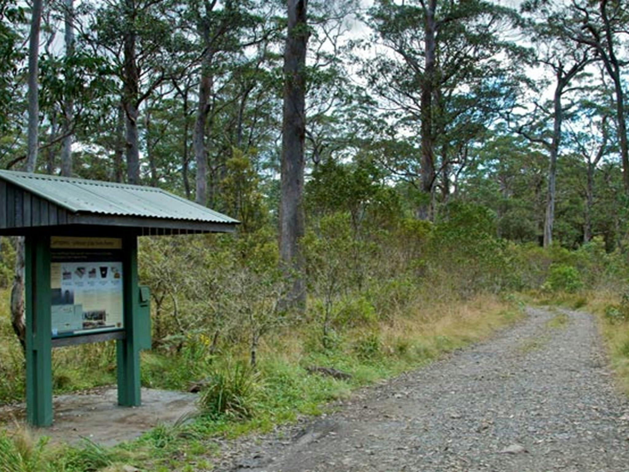 Beschilderung auf dem Campingplatz Devils Hole im Naturschutzgebiet Barrington Tops. Foto: John Spencer/NSW