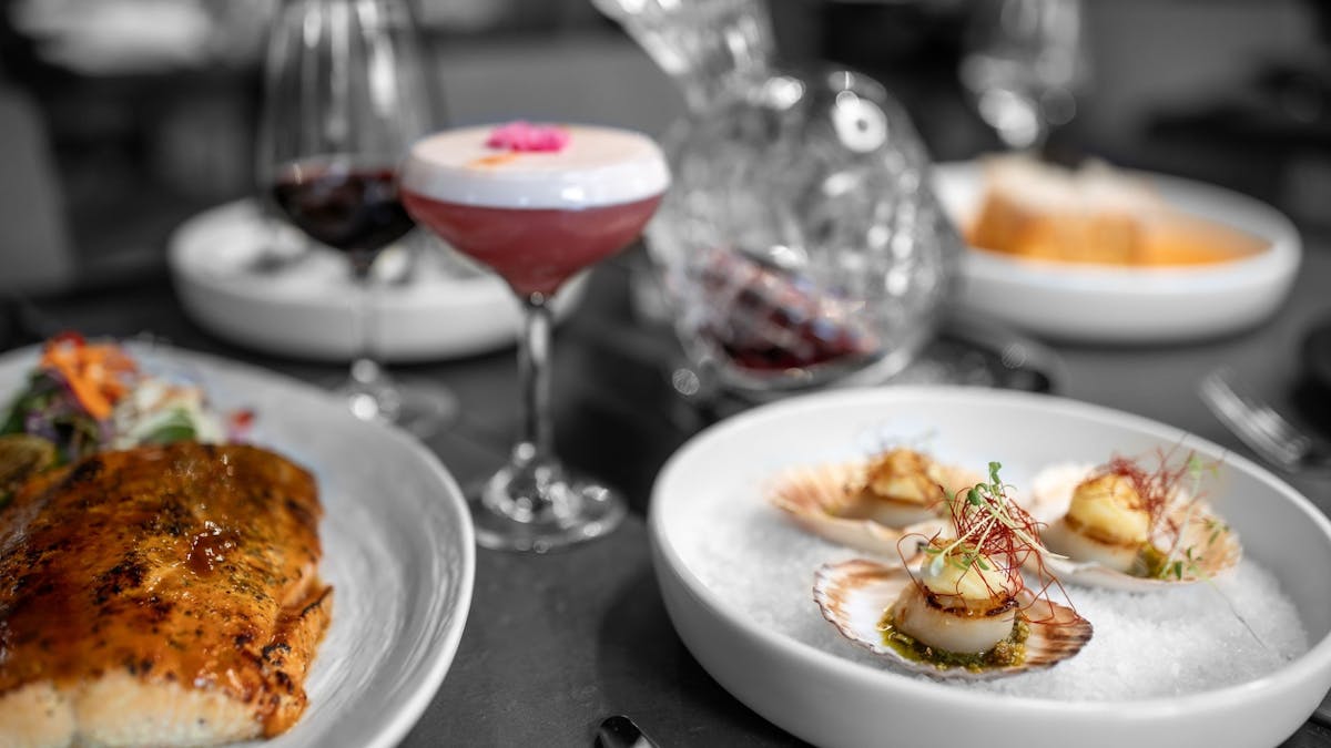 cocktail, salmon and scallops