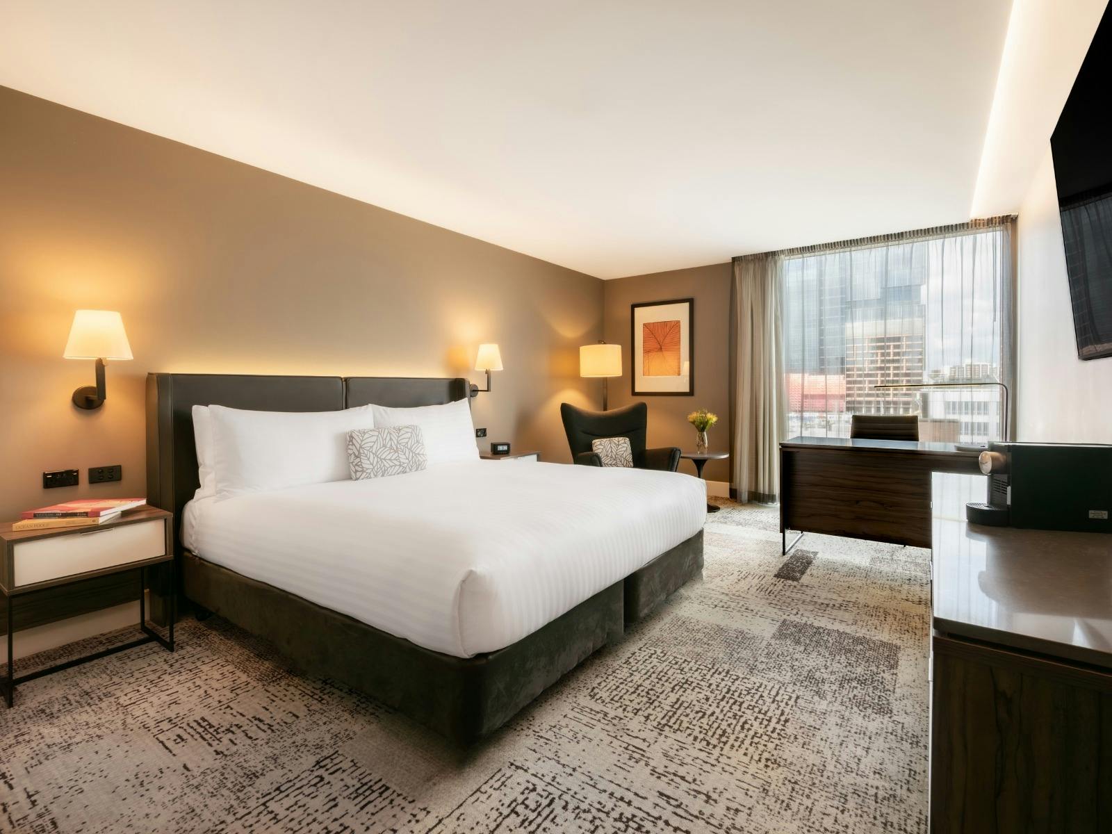 PARKROYAL Parramatta Club King