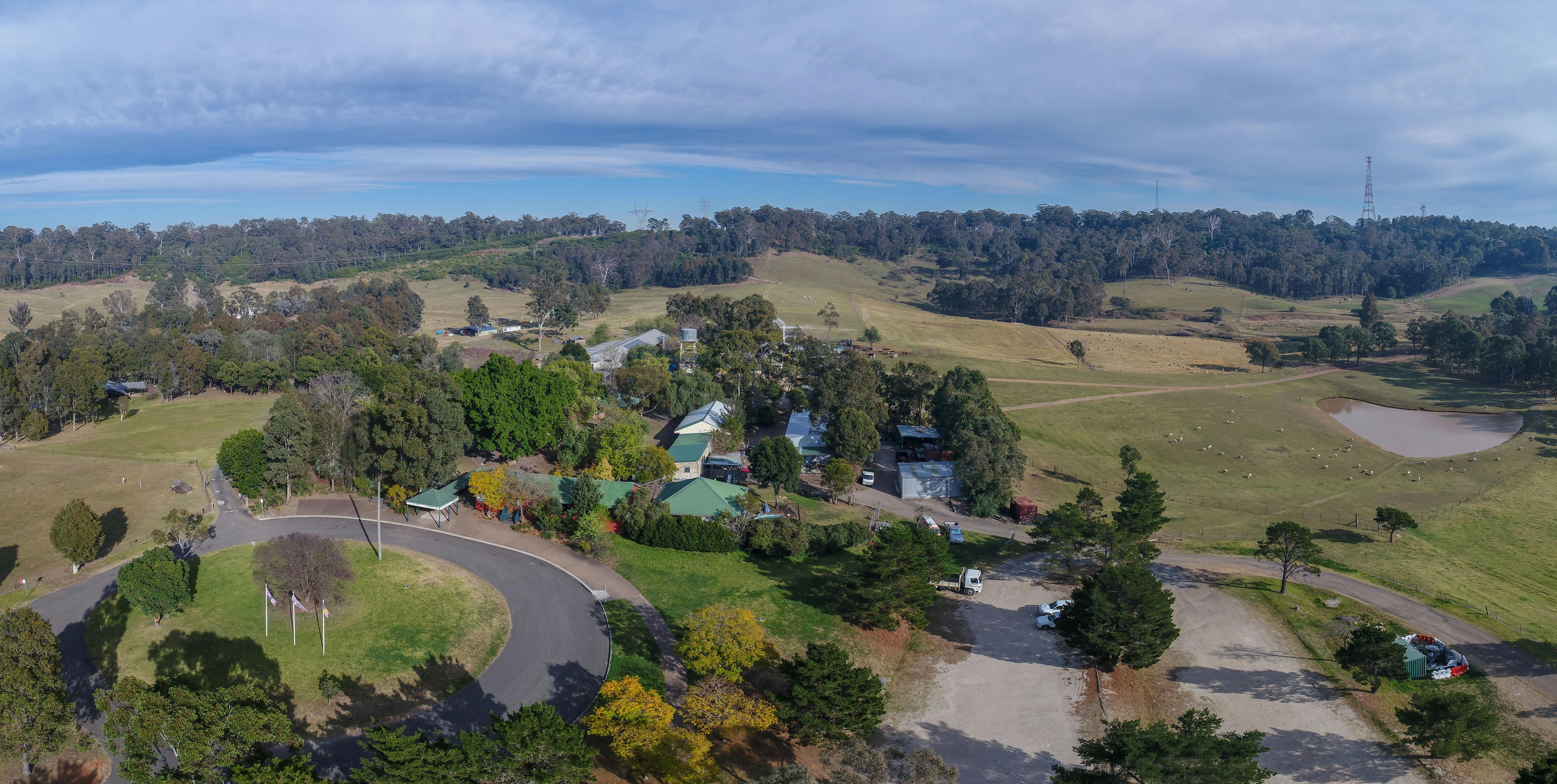 无人机拍摄卡尔姆斯利山 (Calmsley Hill)