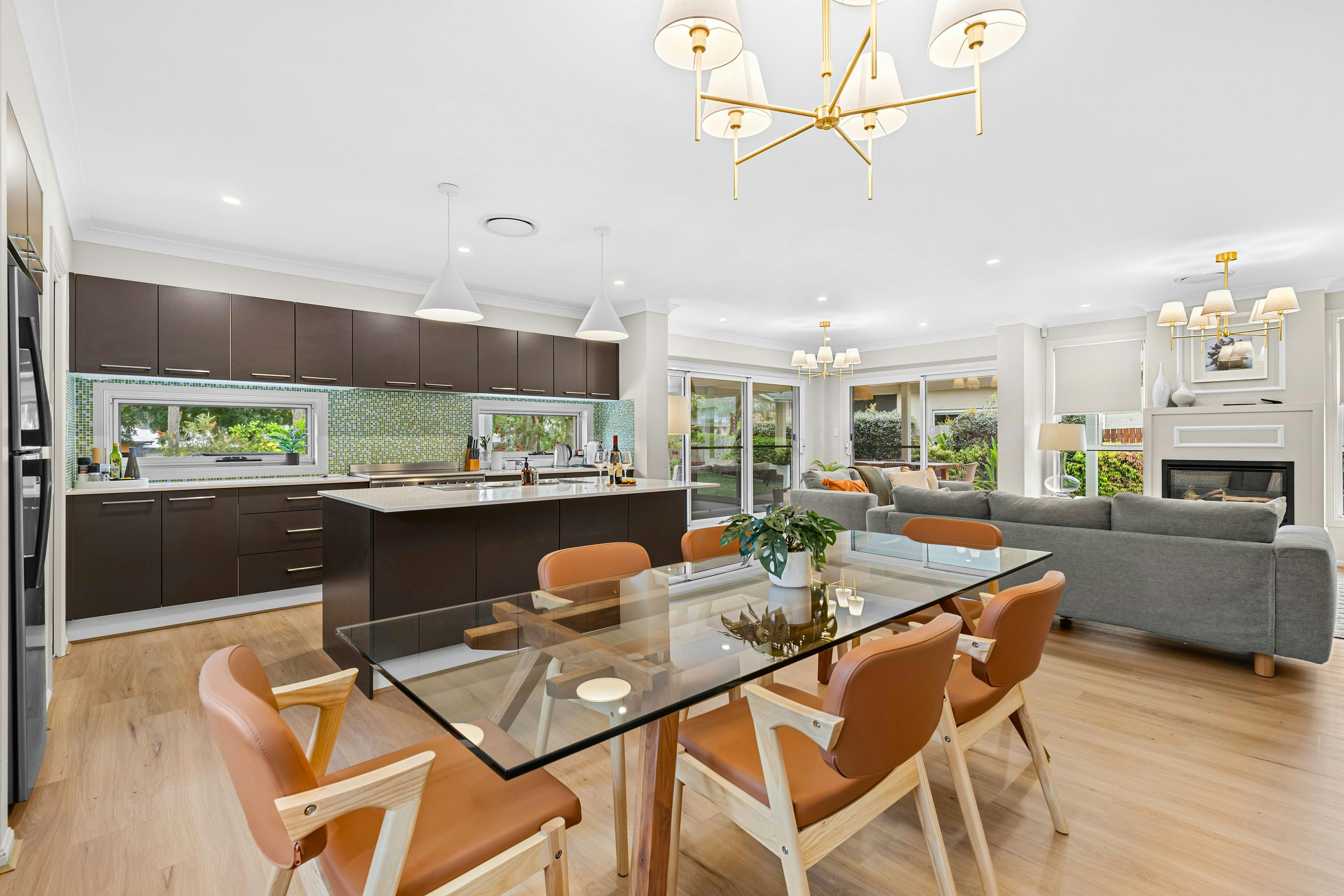 Holiday Retreat dining and kitchen