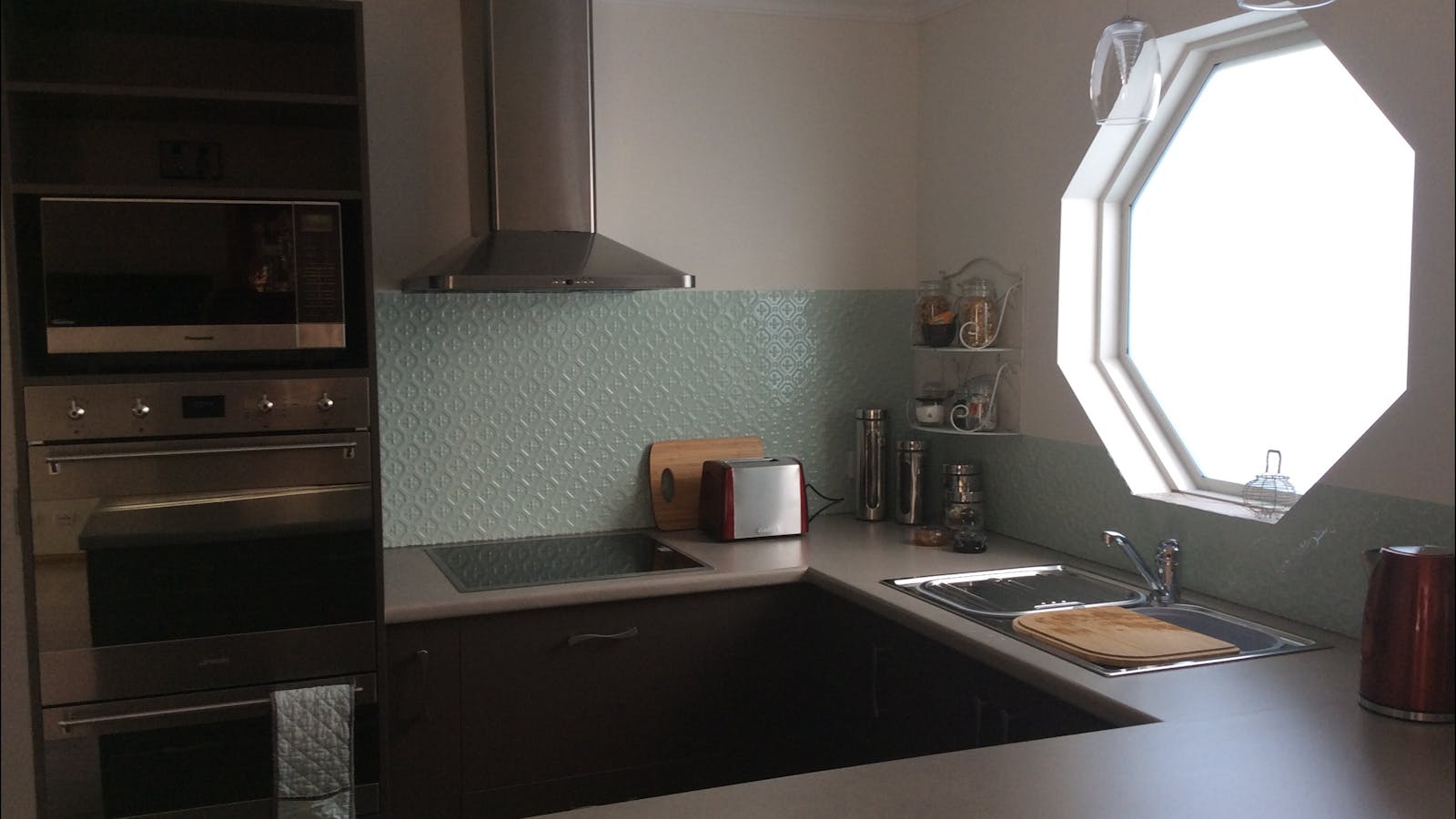 Griffon's well appointed kitchen