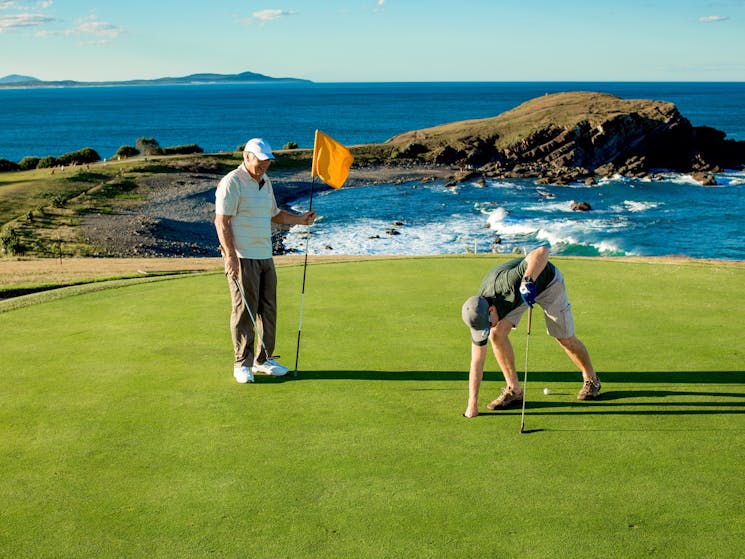 Golf at Crescent Head