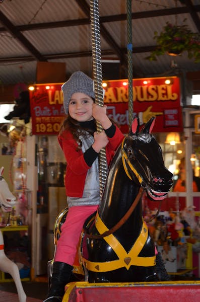 Semaphore Merry-go-Round (Carousel)