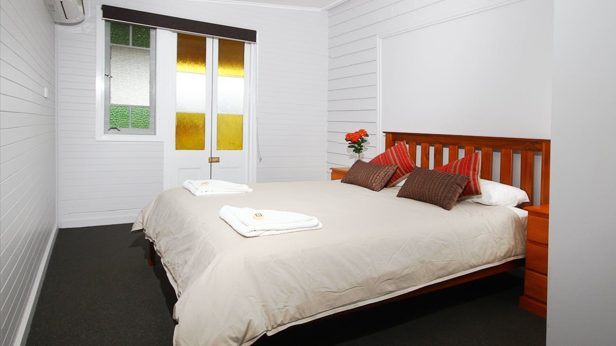 Rubyvale Gem Gallery Apartments