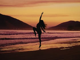 Expression Dance – Ecstatic Movement & Embodied Connection