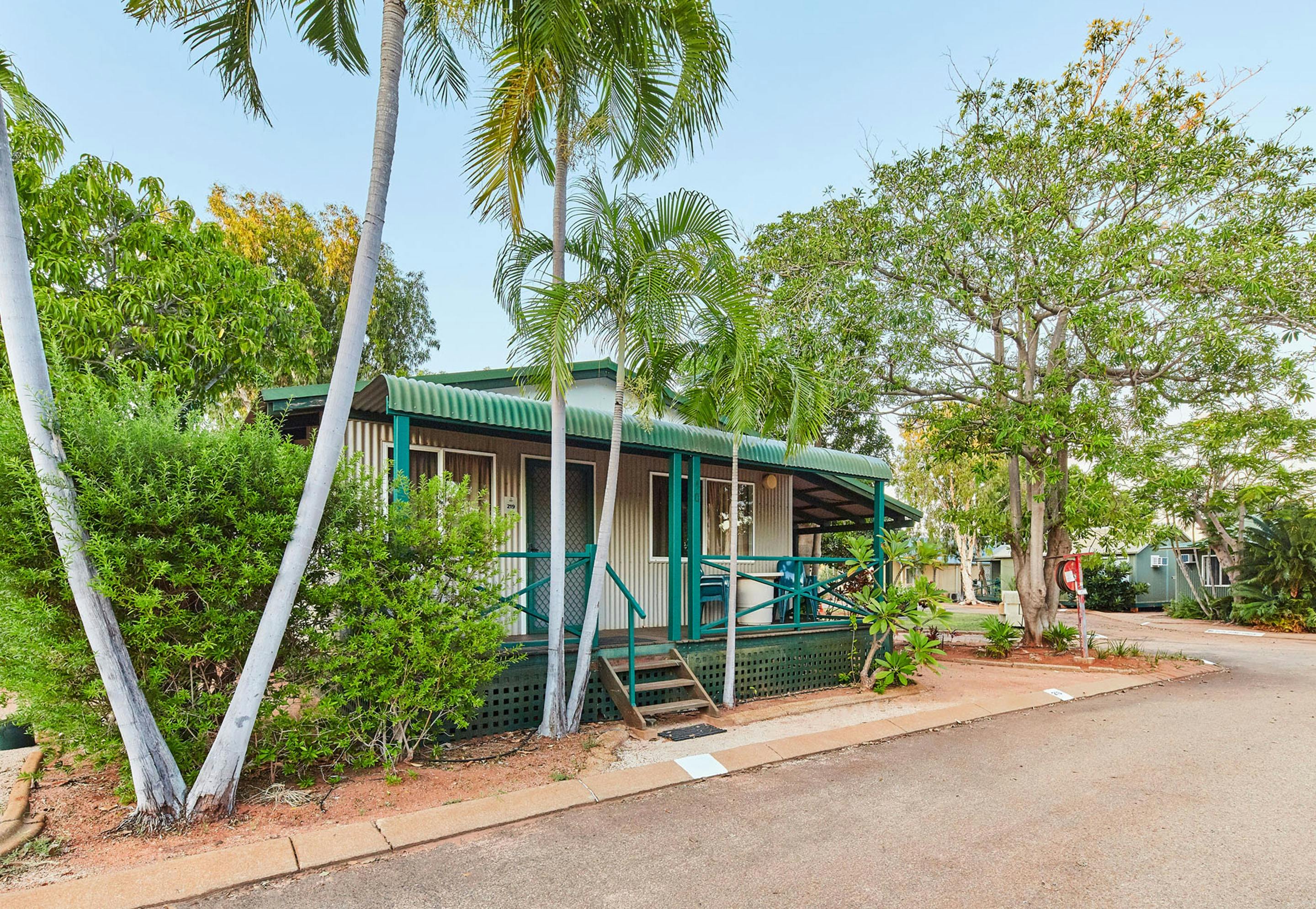 2 Bedroom Cabin - Sleeps Four