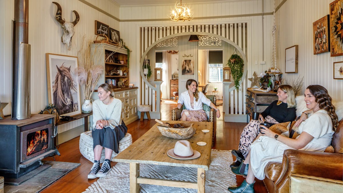 Beam Creek - living room