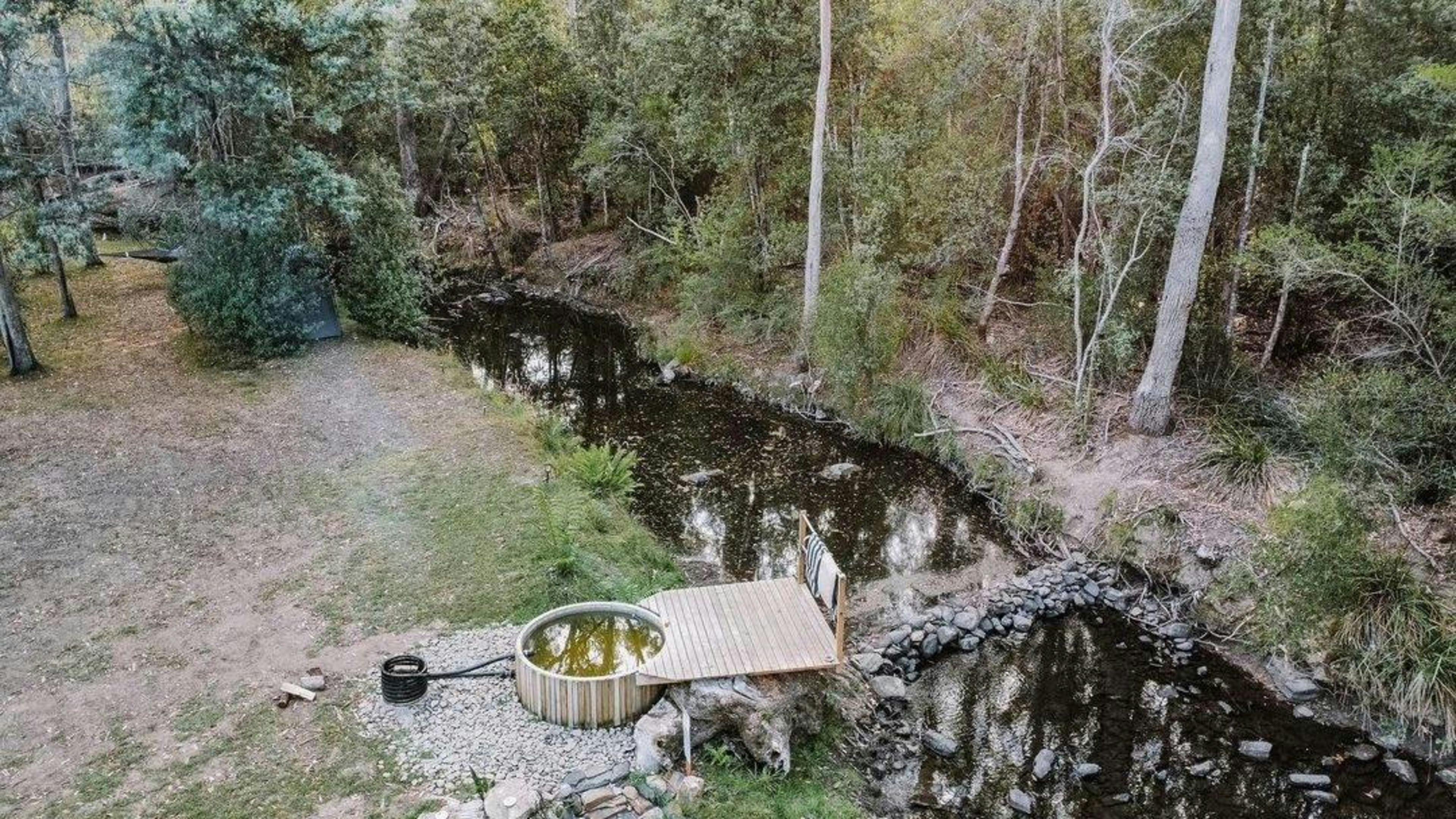 Duckbill Banks Camp & Hot Tub
