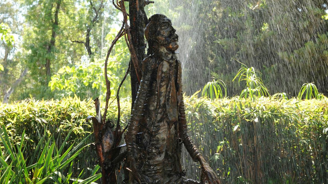 Jolly Swagman sculpture, Victory Memorial Gardens