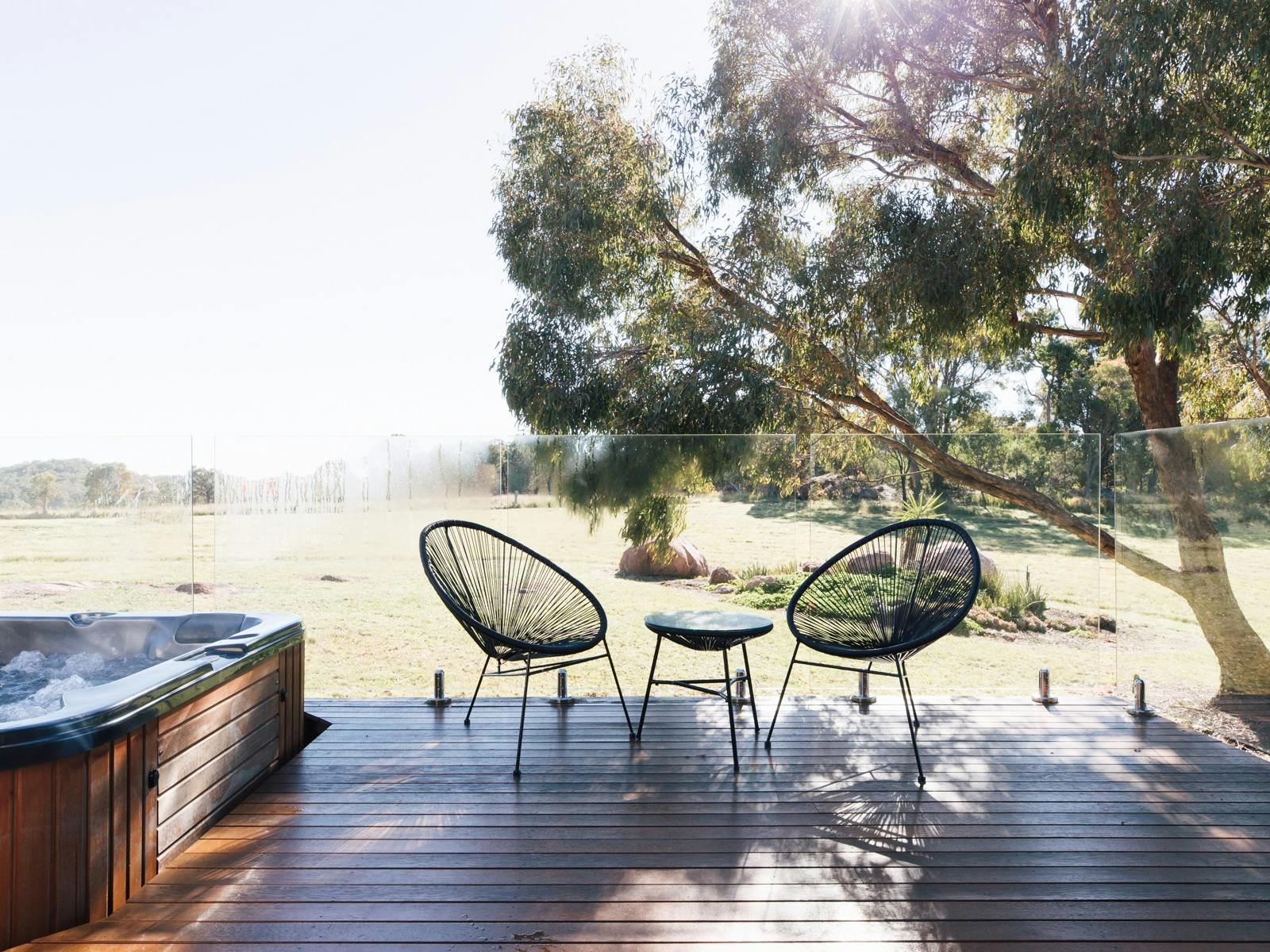 Spa-and-deck-with-view-luxury Spa-and-deck-with-view-luxury