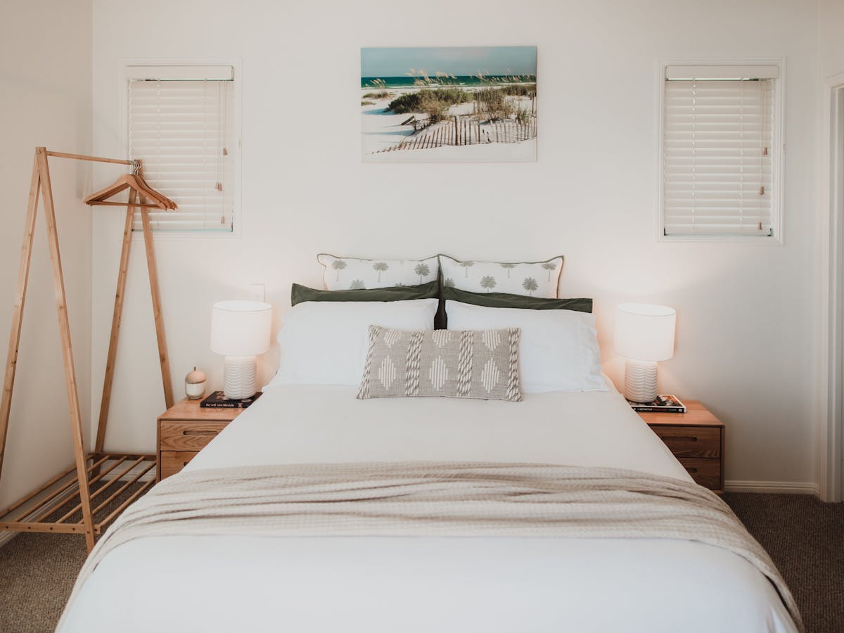 alt text=master bedroom with ensuite alt text=master bedroom with ensuite