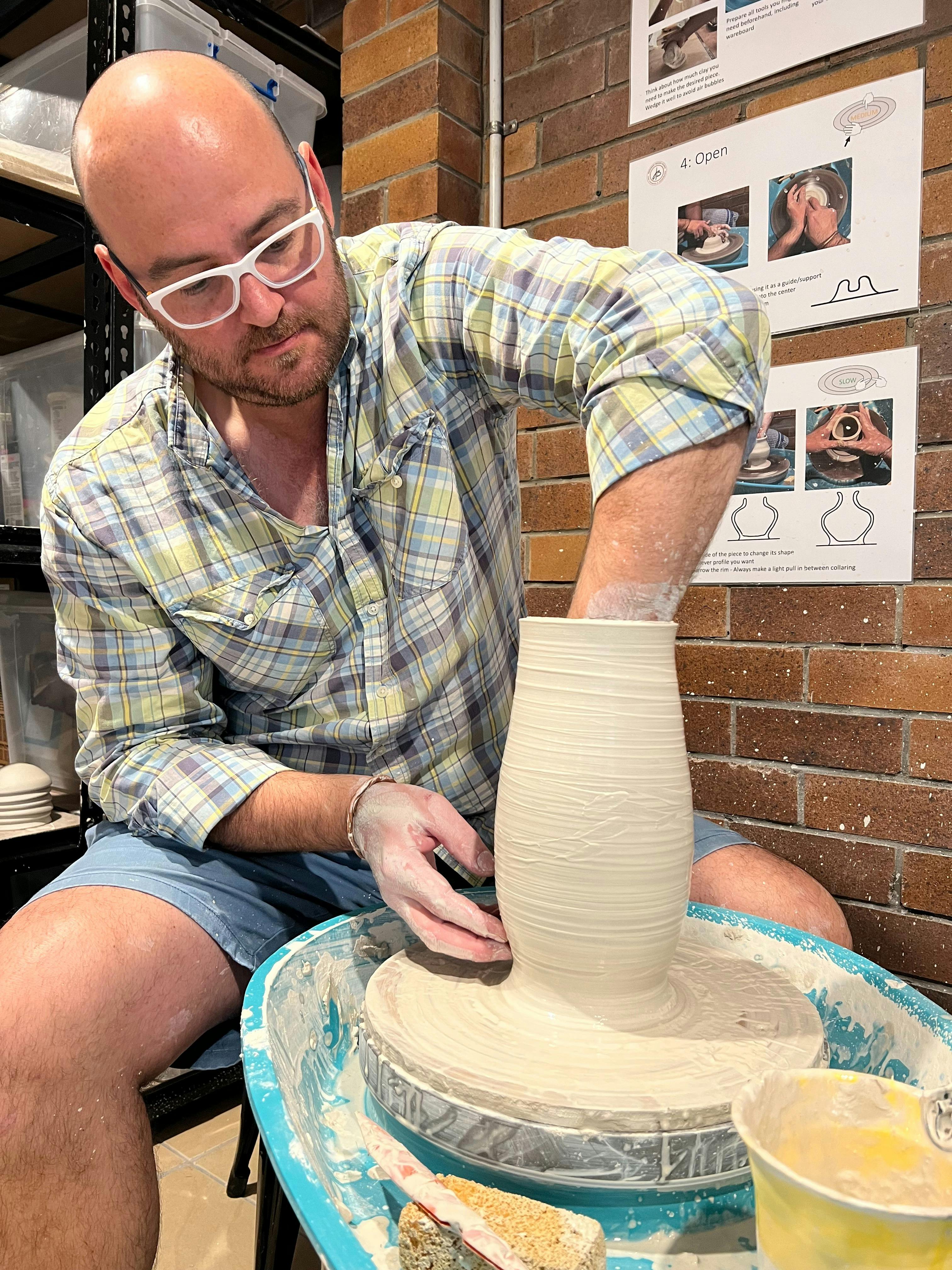 The Big And The Beautiful. A Weekend MasterClass of Throwing Big and Surface Decoration