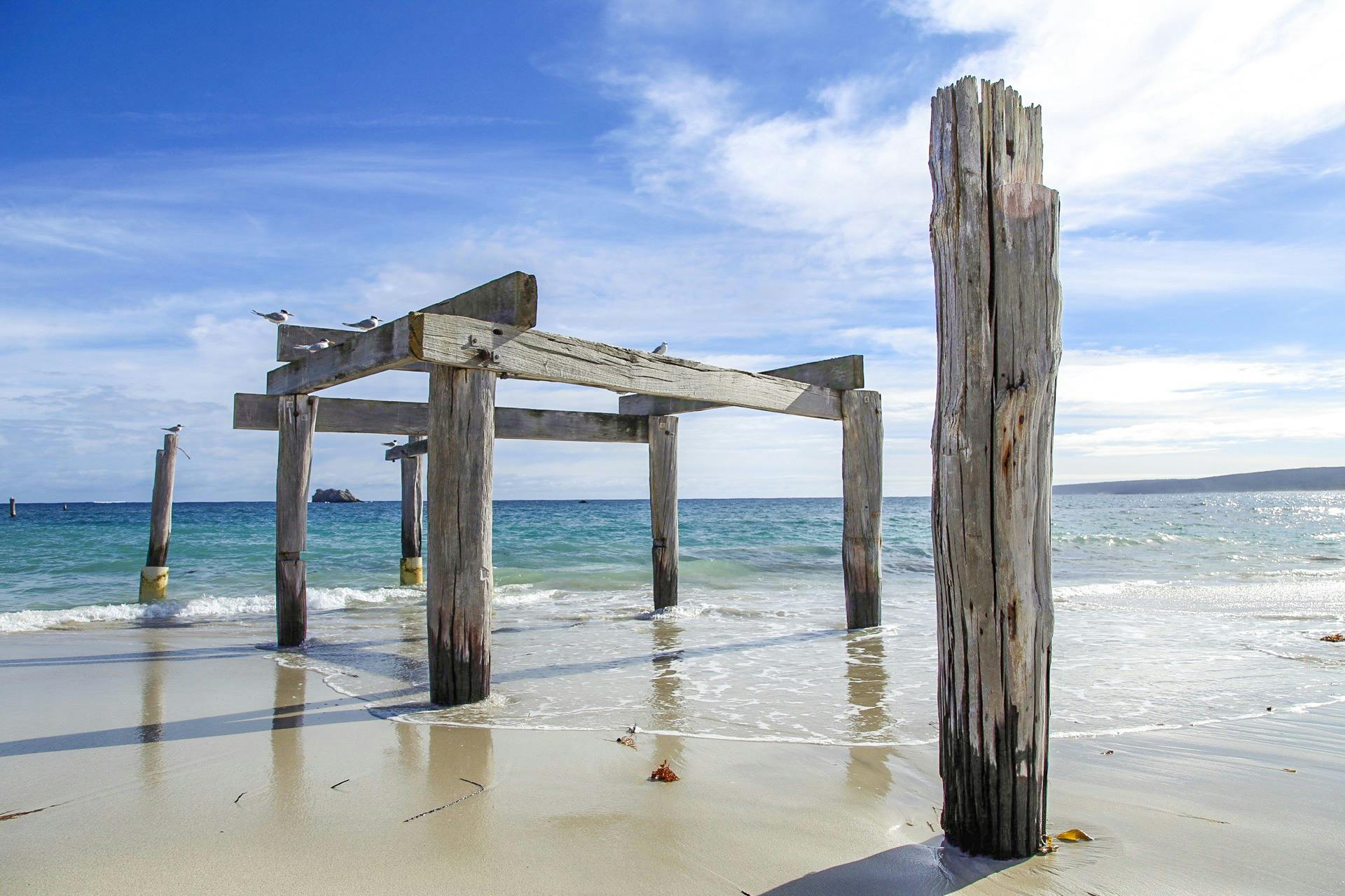 Hamelin Bay, Jetty ruins