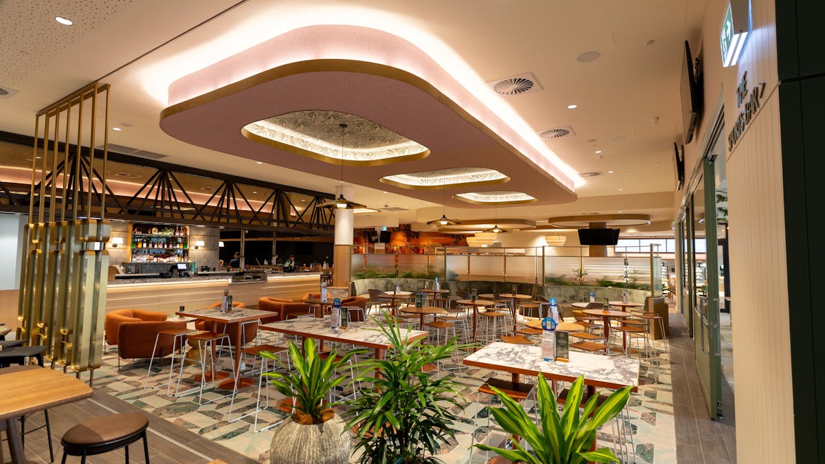 Luxe Lounge