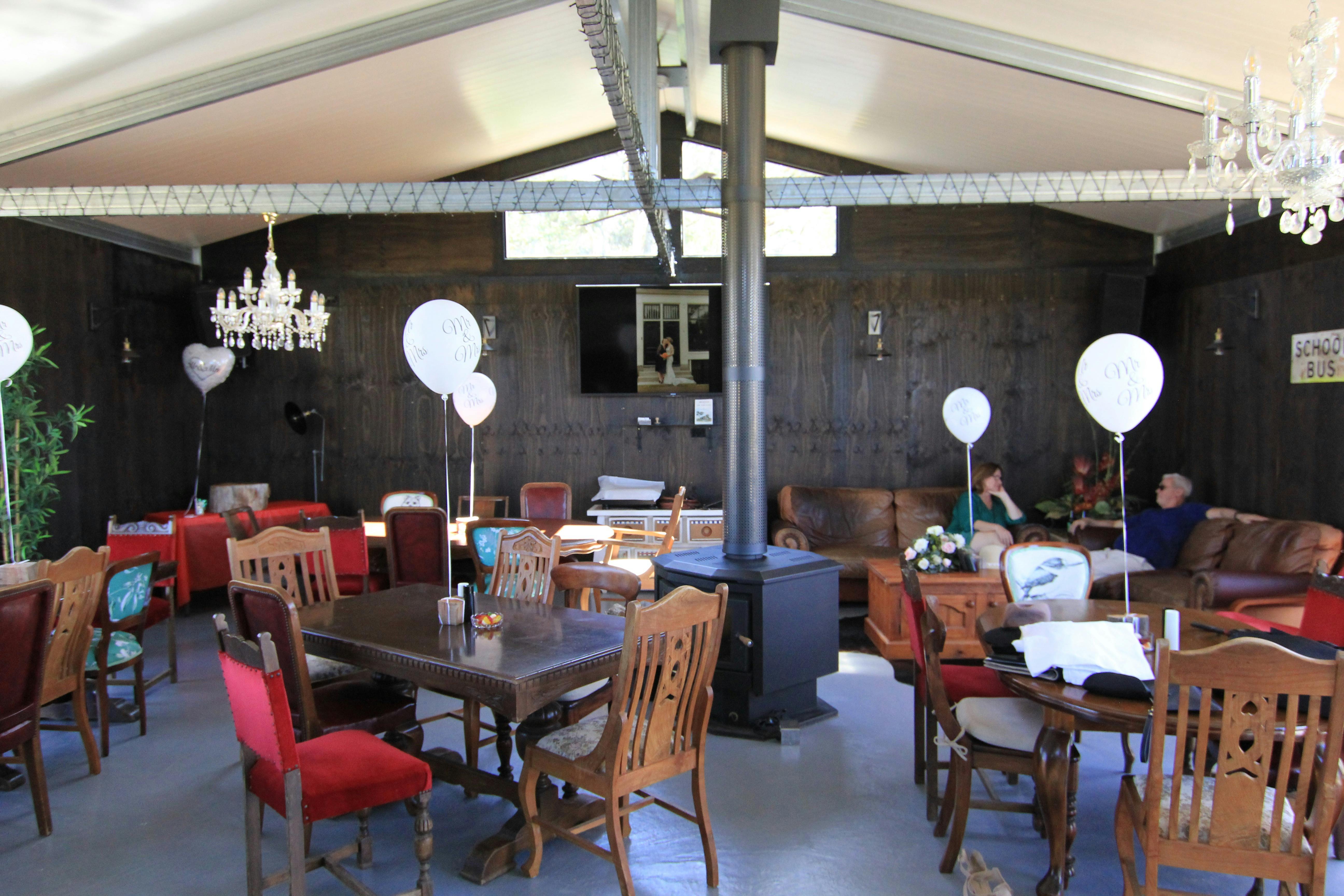 結婚式のために飾られた