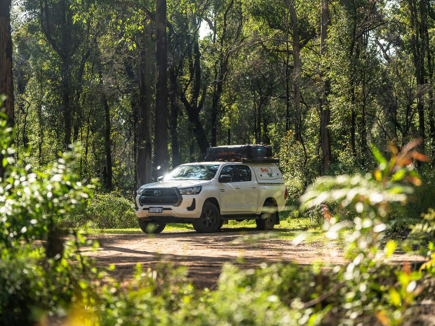 ブリッツキャンピングカーと4WDシドニー