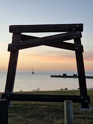 Rustic Frame Overlooking Edithburgh Jetty - Edithburgh, Attraction