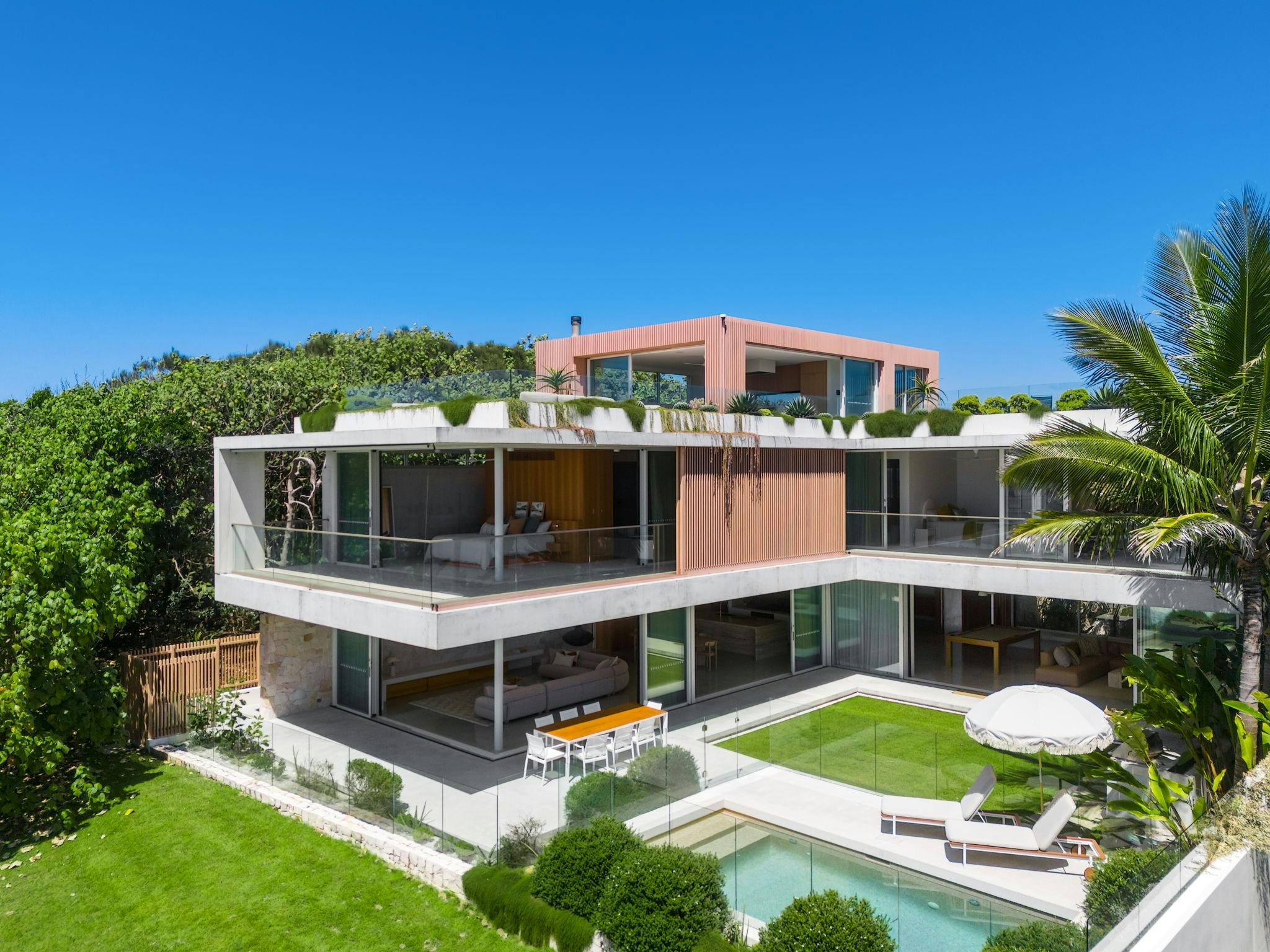 豪華三層海濱度假屋，可欣賞 360 度海洋和內陸景觀