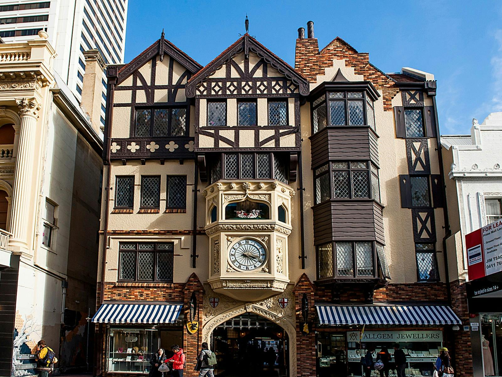 London Court