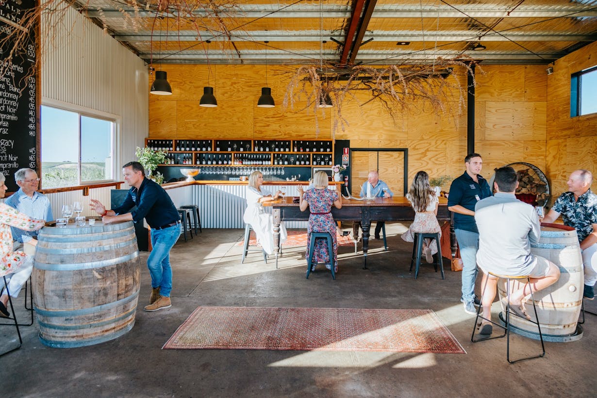 Orange 360 > Wineries > Cellar doors