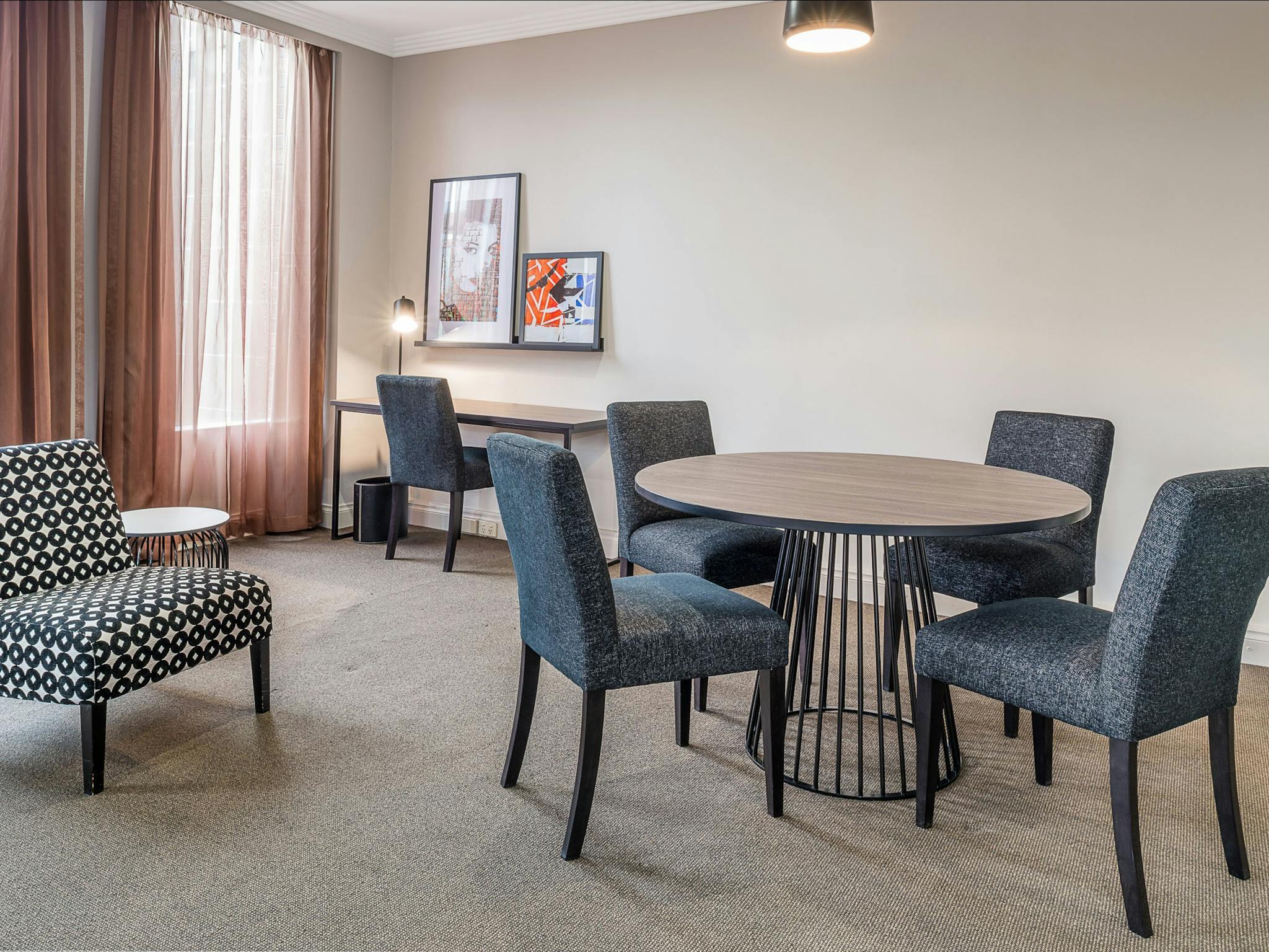 Deluxe One Bedroom Spa Apartment