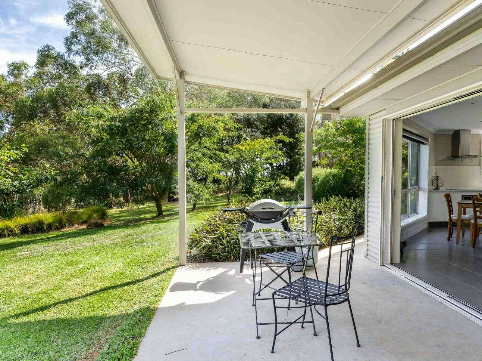 Lakeview dinner experience at Lakeview Luxury Retreat