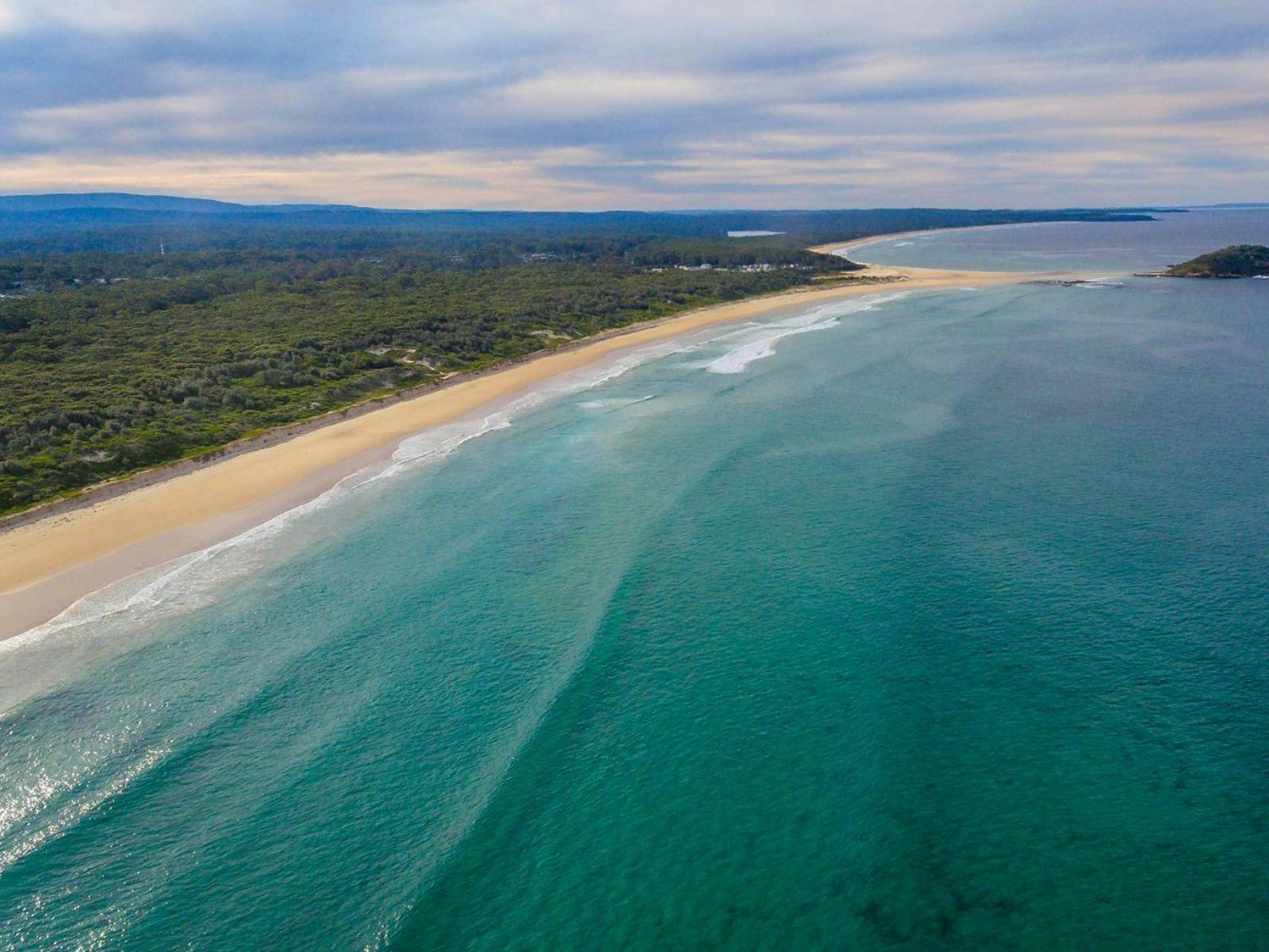 Crampton Island Beach