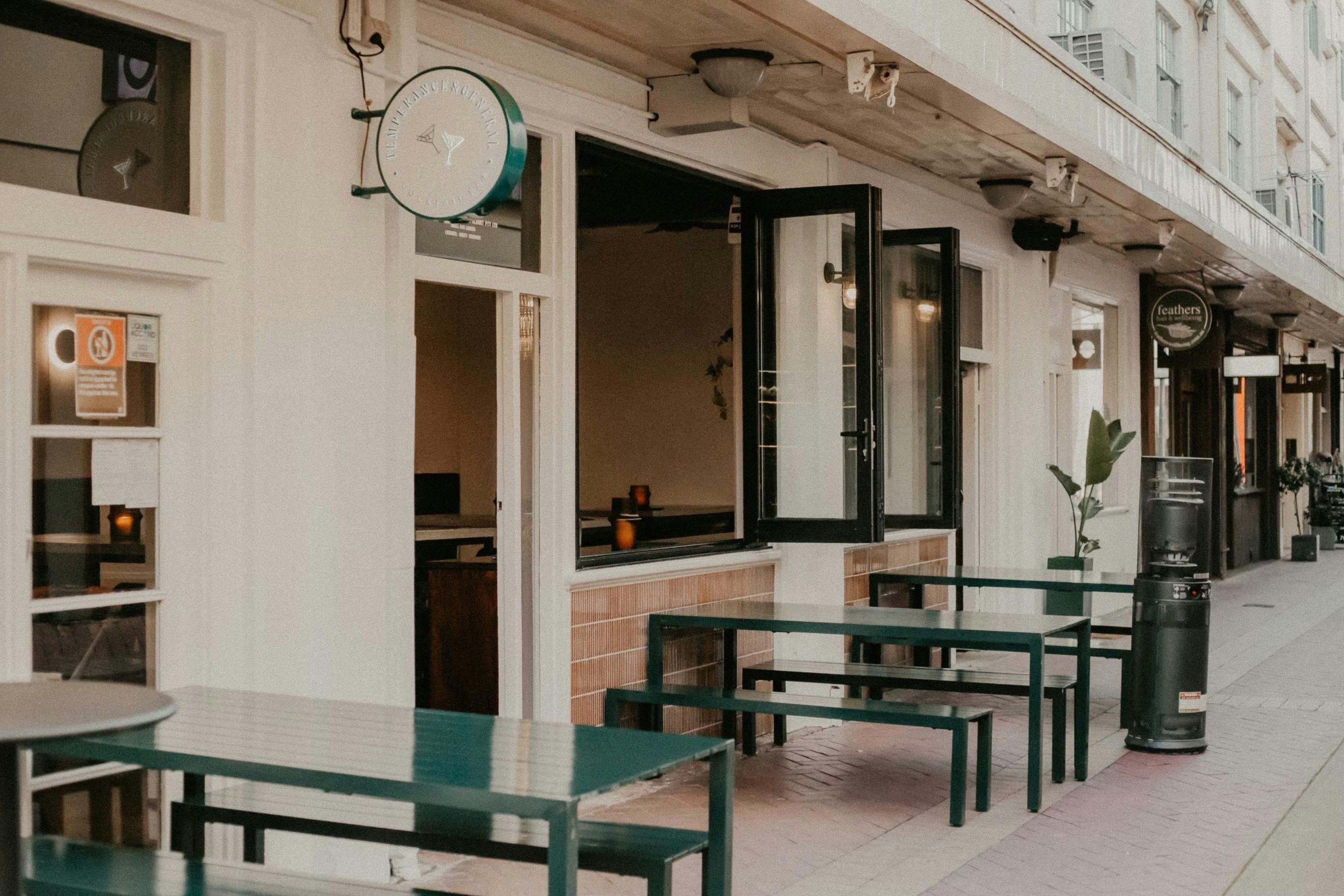 Outdoor lane seating